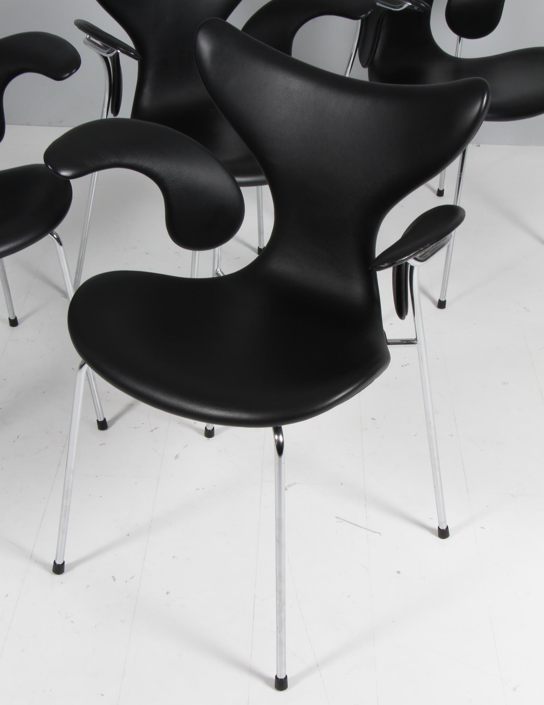 Danish Arne Jacobsen, Seagull armchair, model 3208 For Sale