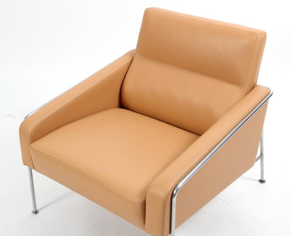 Danish Mid-Century Modern Arne Jacobsen Series 3300 leather armchair by Fritz Hansen
