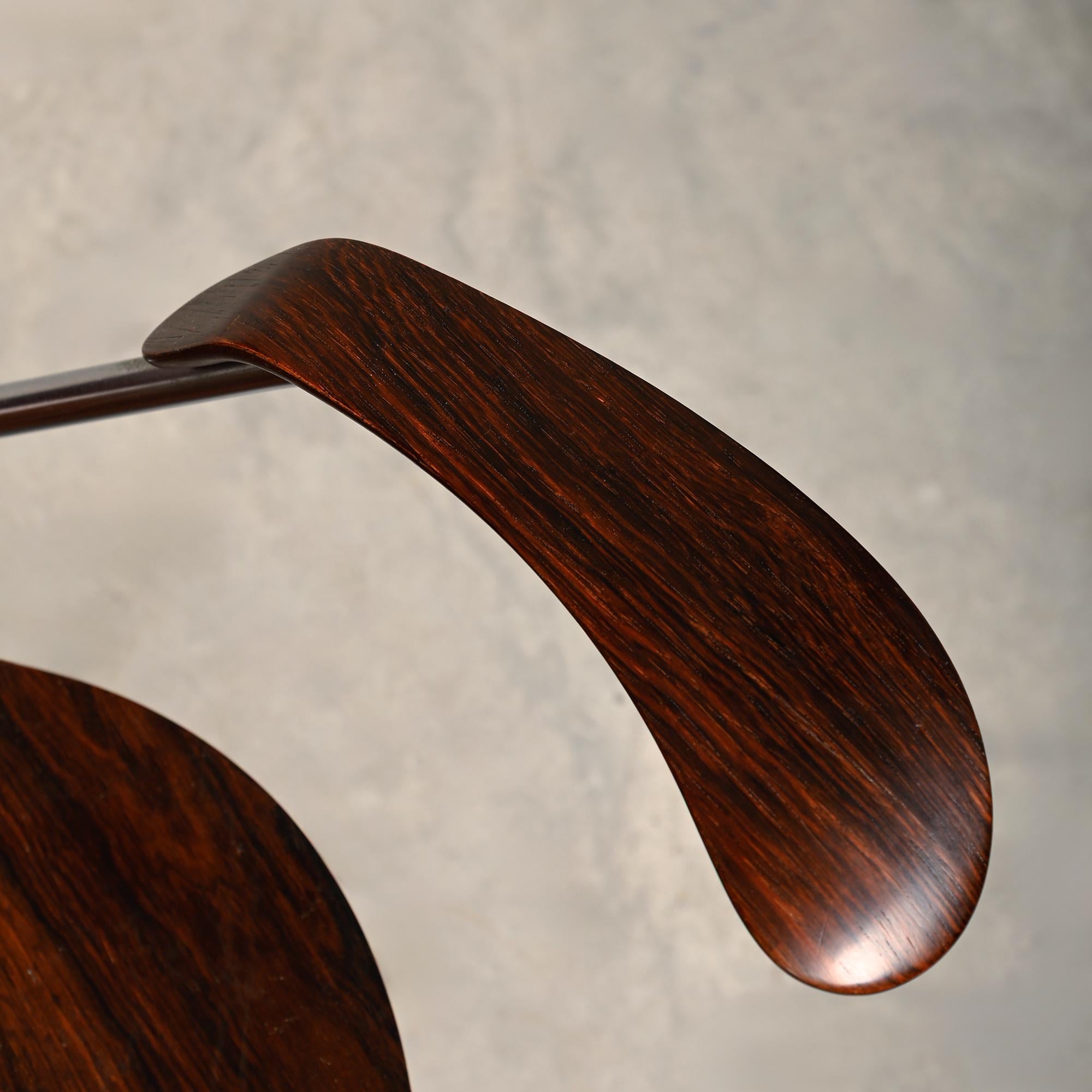 Arne Jacobsen Series 7 Armchair in Rosewood for Fritz Hansen Denmark 1960s en venta 4