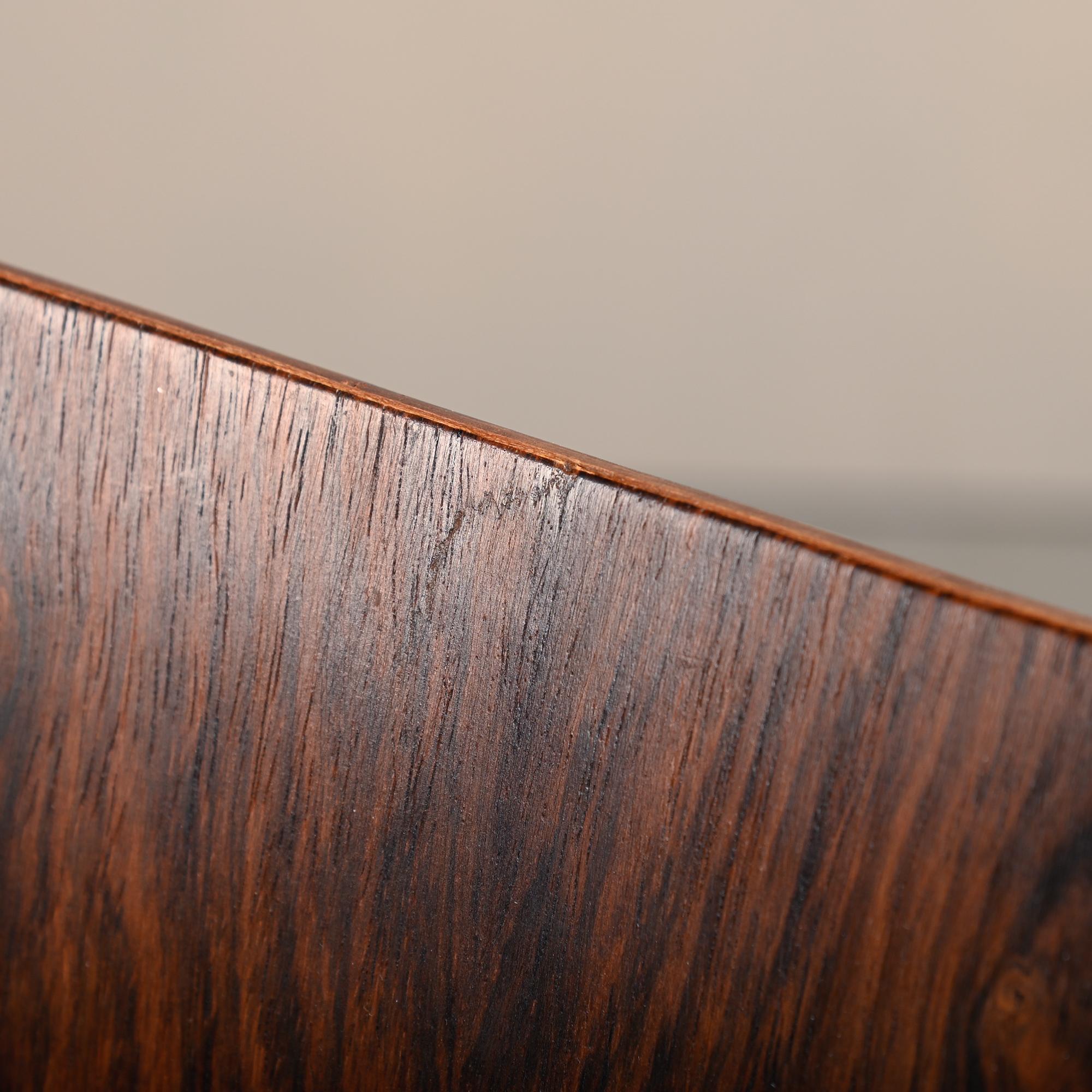 Arne Jacobsen Series 7 Armchair in Rosewood for Fritz Hansen Denmark 1960s en venta 9