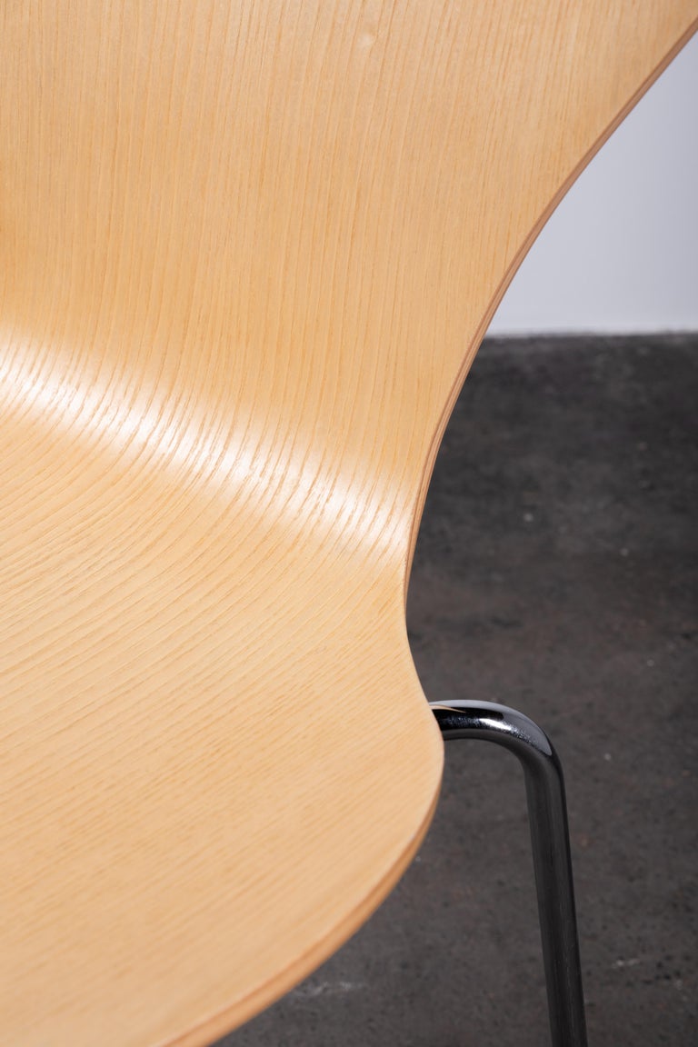 Arne Jacobsen Series 7 Chair for Fritz Hansen in Natural Ash In Good Condition In Grand Cayman, KY
