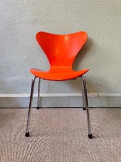 Arne Jacobsen Series 7 Child Chair, Orange, Fritz Hansen, Denmark, 2005