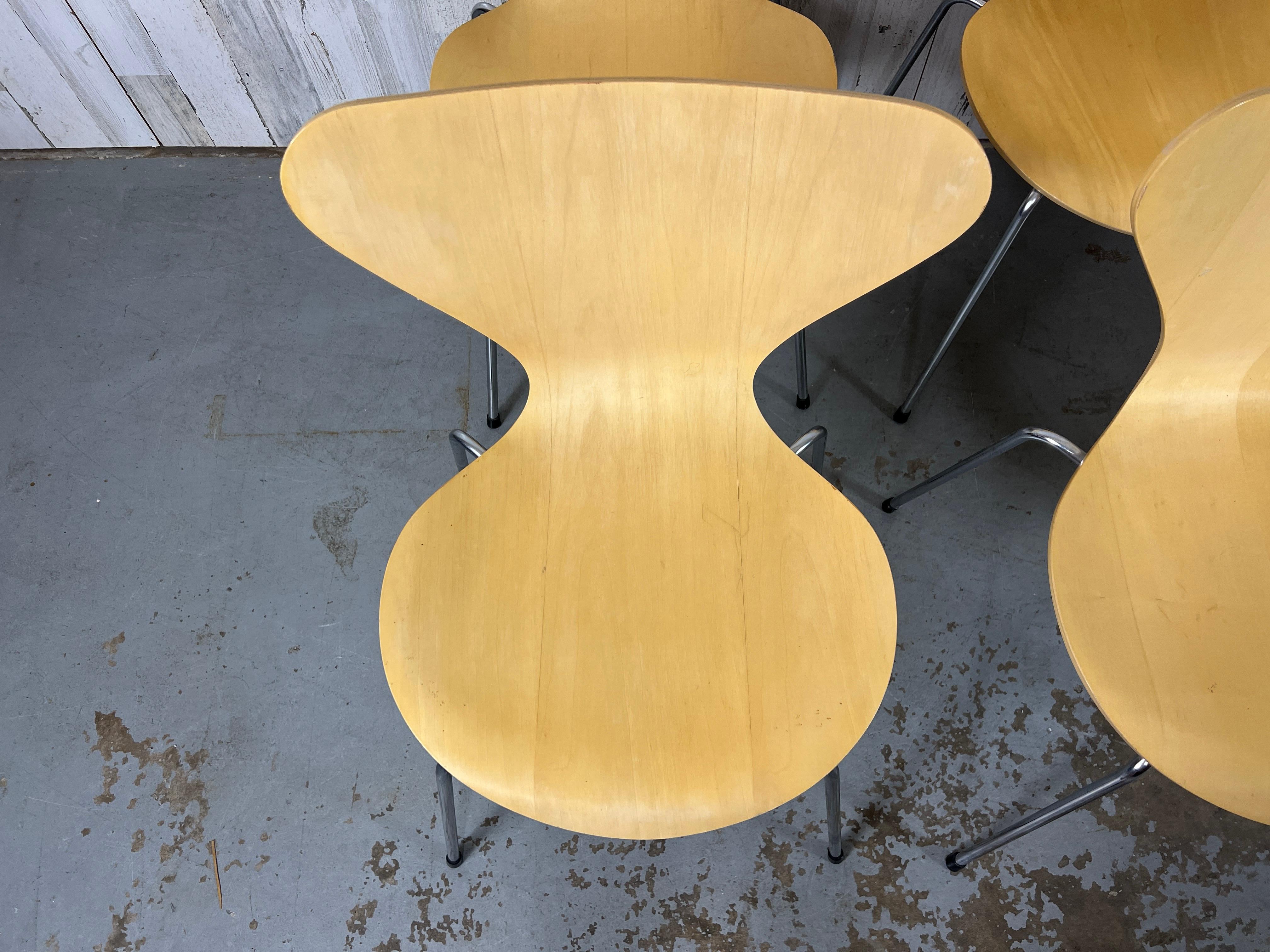 Arne Jacobsen Series 7 Stackable Chairs for Fritz Hansen For Sale 4