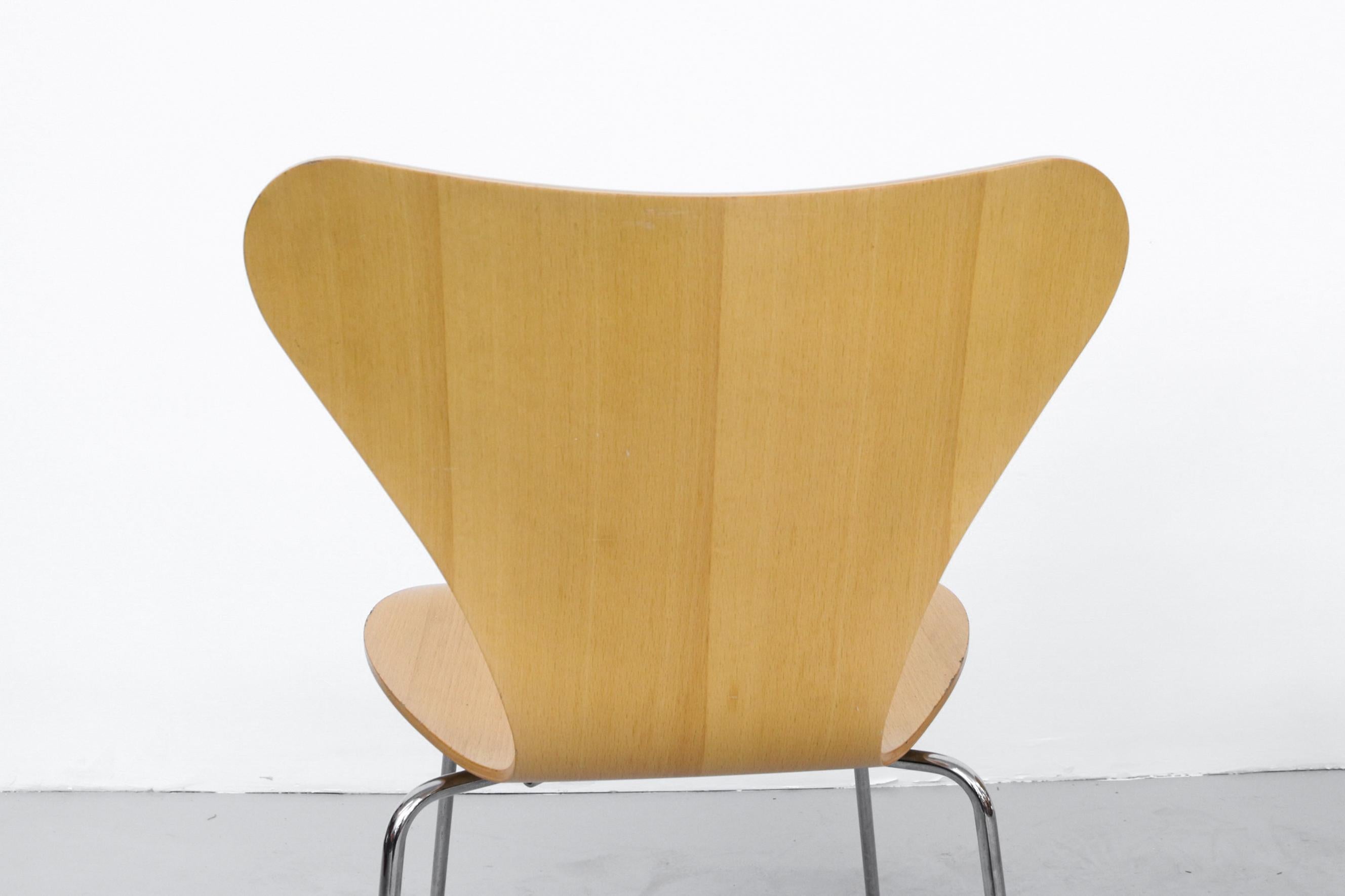 Chaises empilables série 7 en bois de hêtre d'Arne Jacobsen pour Fritz Hansen  en vente 4