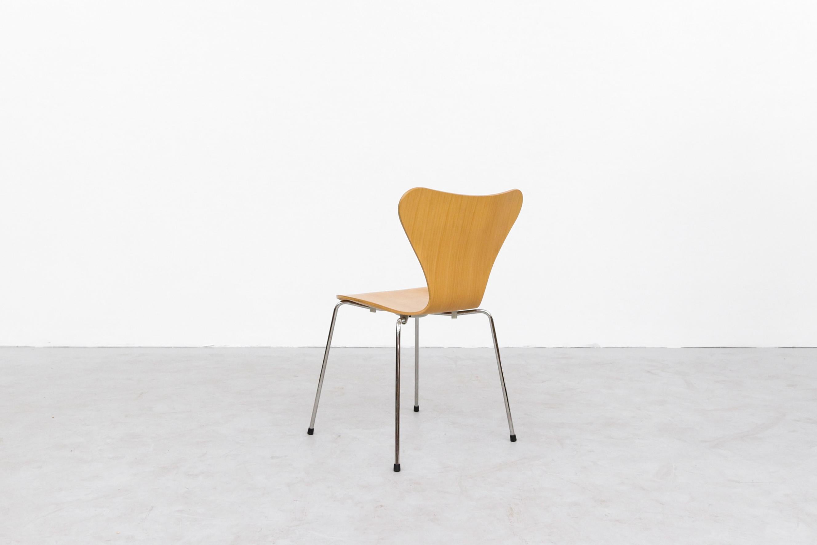 Chaises empilables série 7 en bois de hêtre d'Arne Jacobsen pour Fritz Hansen  en vente 13