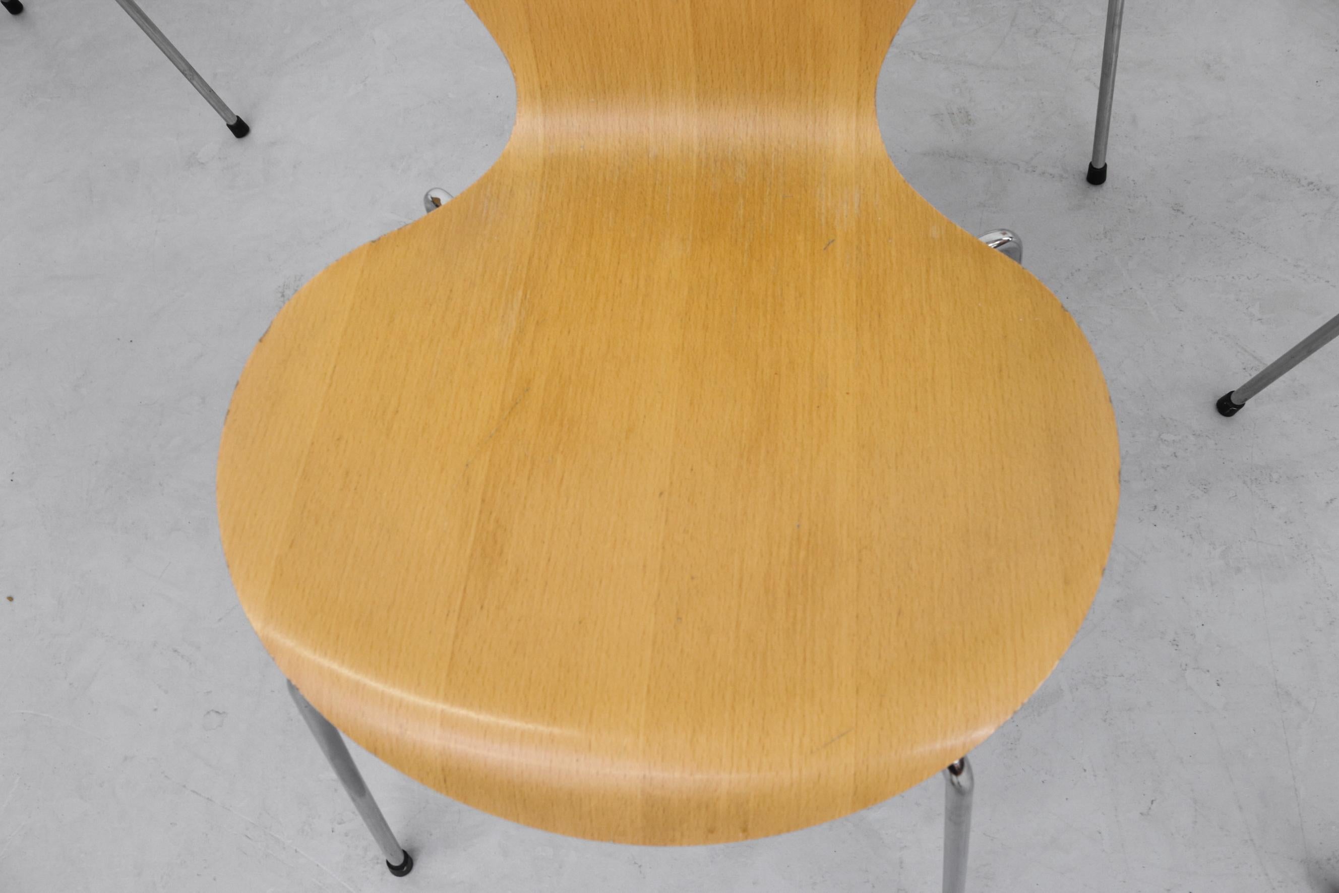 Stapelbare Stühle „Series 7“ von Arne Jacobsen für Fritz Hansen (Buchenholz) im Angebot