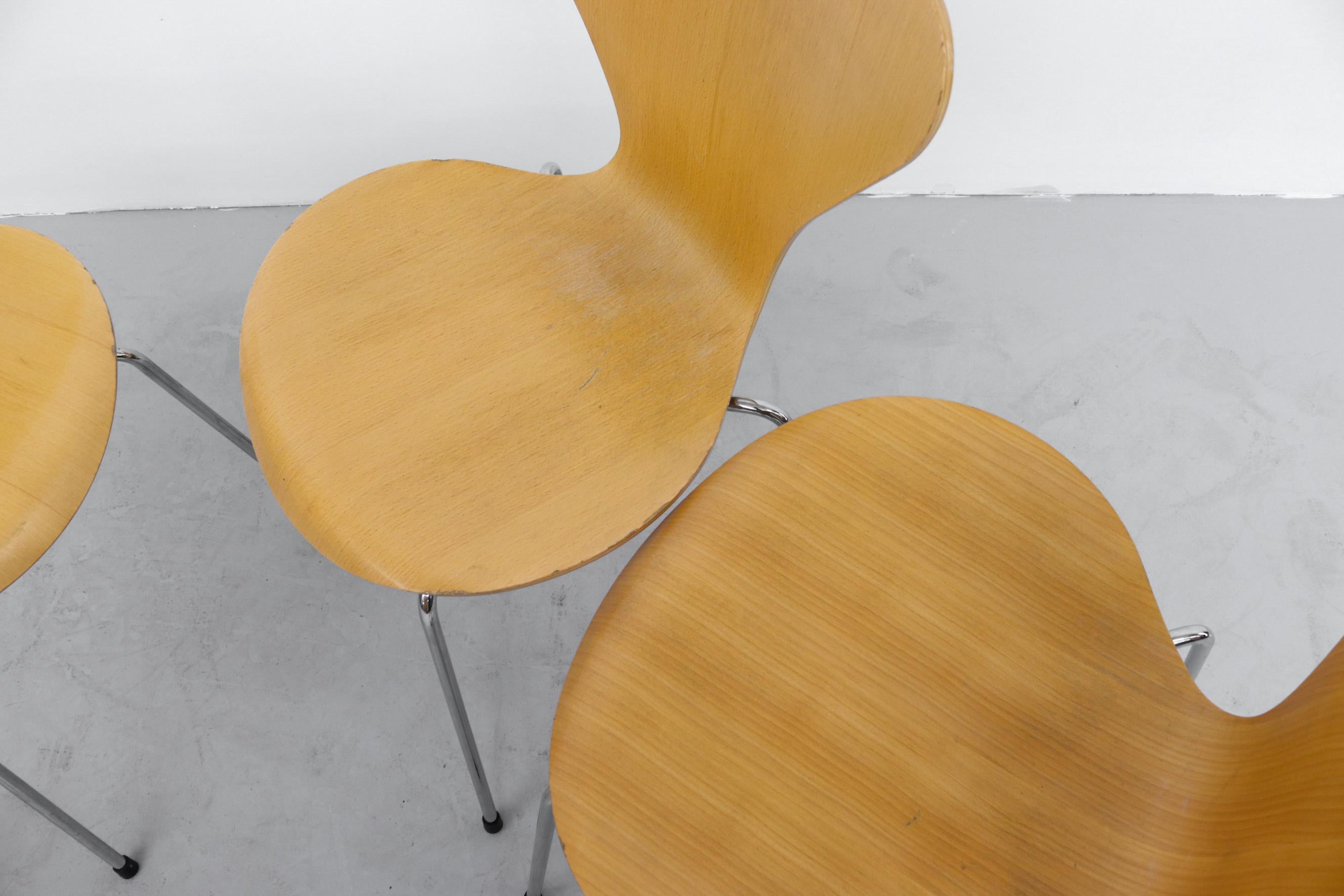 Stapelbare Stühle „Series 7“ von Arne Jacobsen für Fritz Hansen im Angebot 1