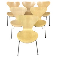 Arne Jacobsen Series 7 Stackable Chairs for Fritz Hansen Arne Jacobsen Series 7 Stackable Chairs for Fritz Hansen
