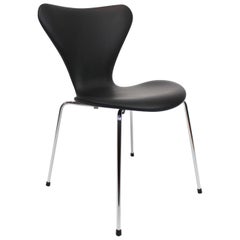 Arne Jacobsen Series 7 Chairs by Fritz Hansen, Black Leather, Model 3107