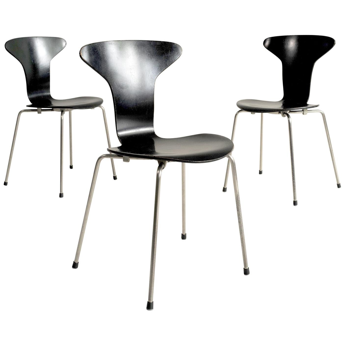 Arne Jacobsen, Set of 3 Chairs "3105", First Edition, Denmark, 1955 For Sale