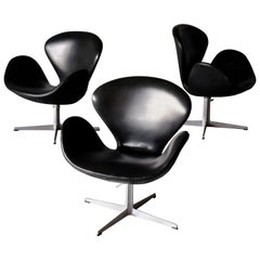 Arne Jacobsen, Set of 3 Swan Chairs