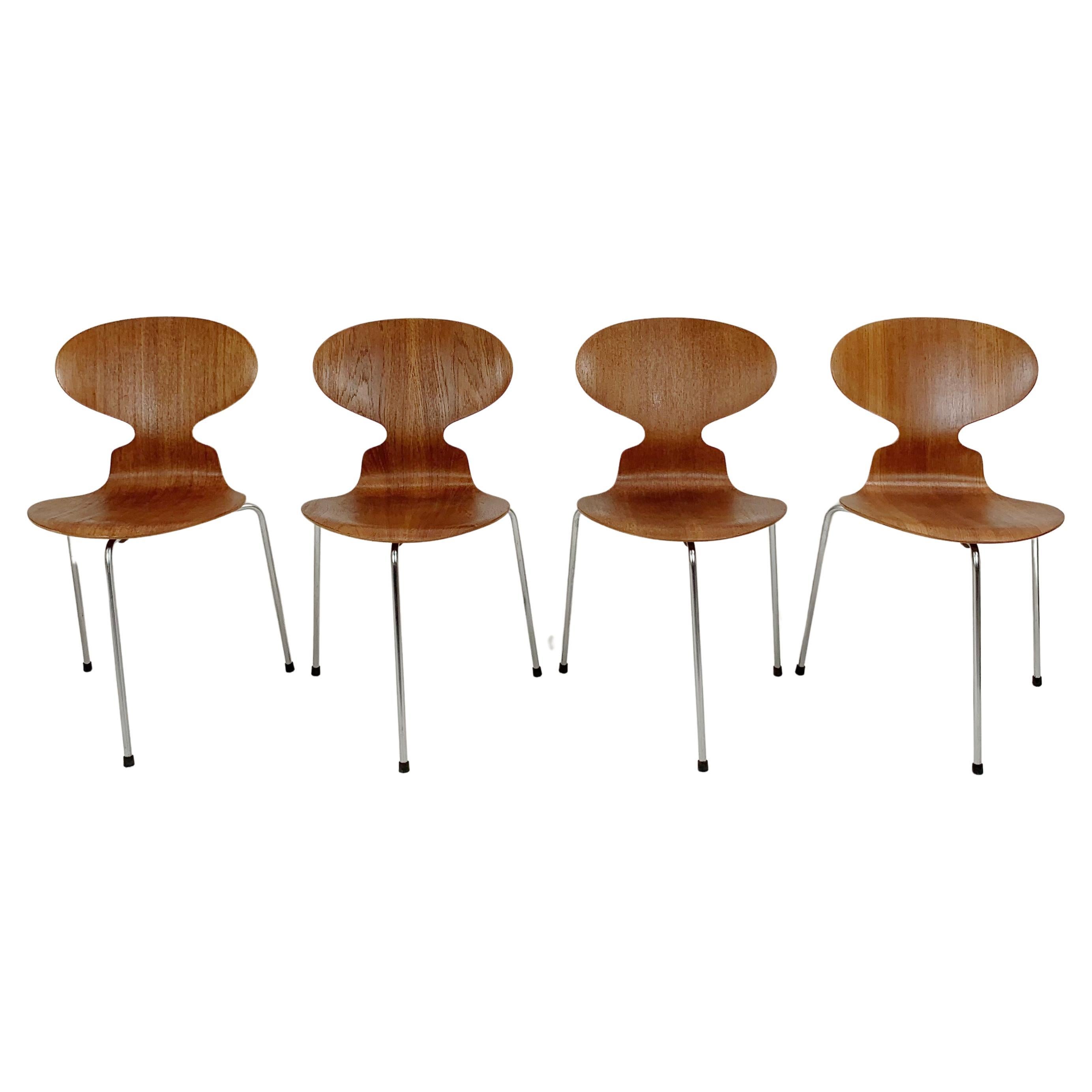 Arne Jacobsen Set Three-Legged Ant Chairs Model 3101, Fritz Hansen, circa 1960.