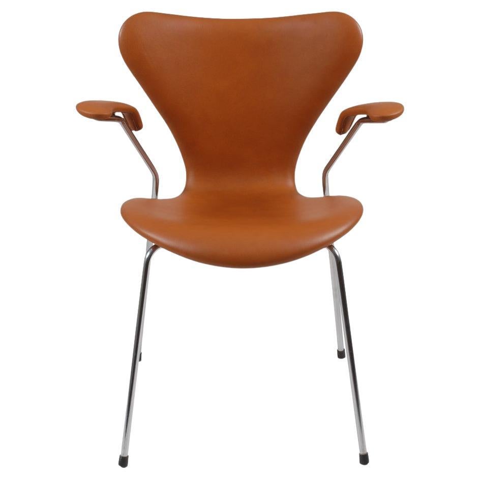 Arne Jacobsen Seven Armchair, 3207 Newly Upholstered, Classic Cognac Leather For Sale