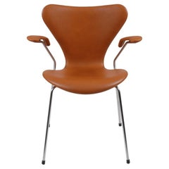 Arne Jacobsen Seven Armchair, 3207 Newly Upholstered, Classic Cognac Leather