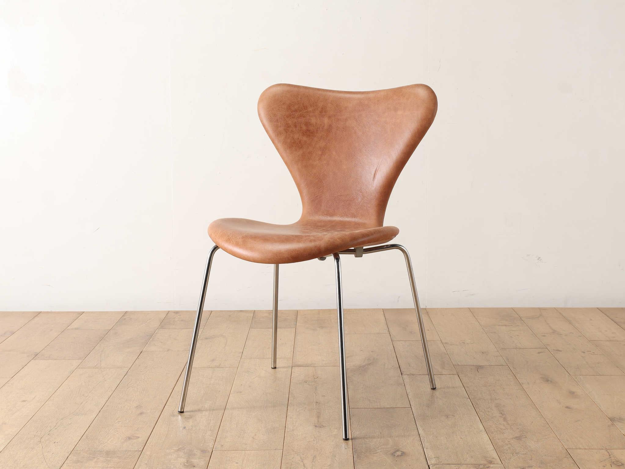 Arne Jacobsen Sieben Stuhl aus Leder FH3107 im Angebot 3