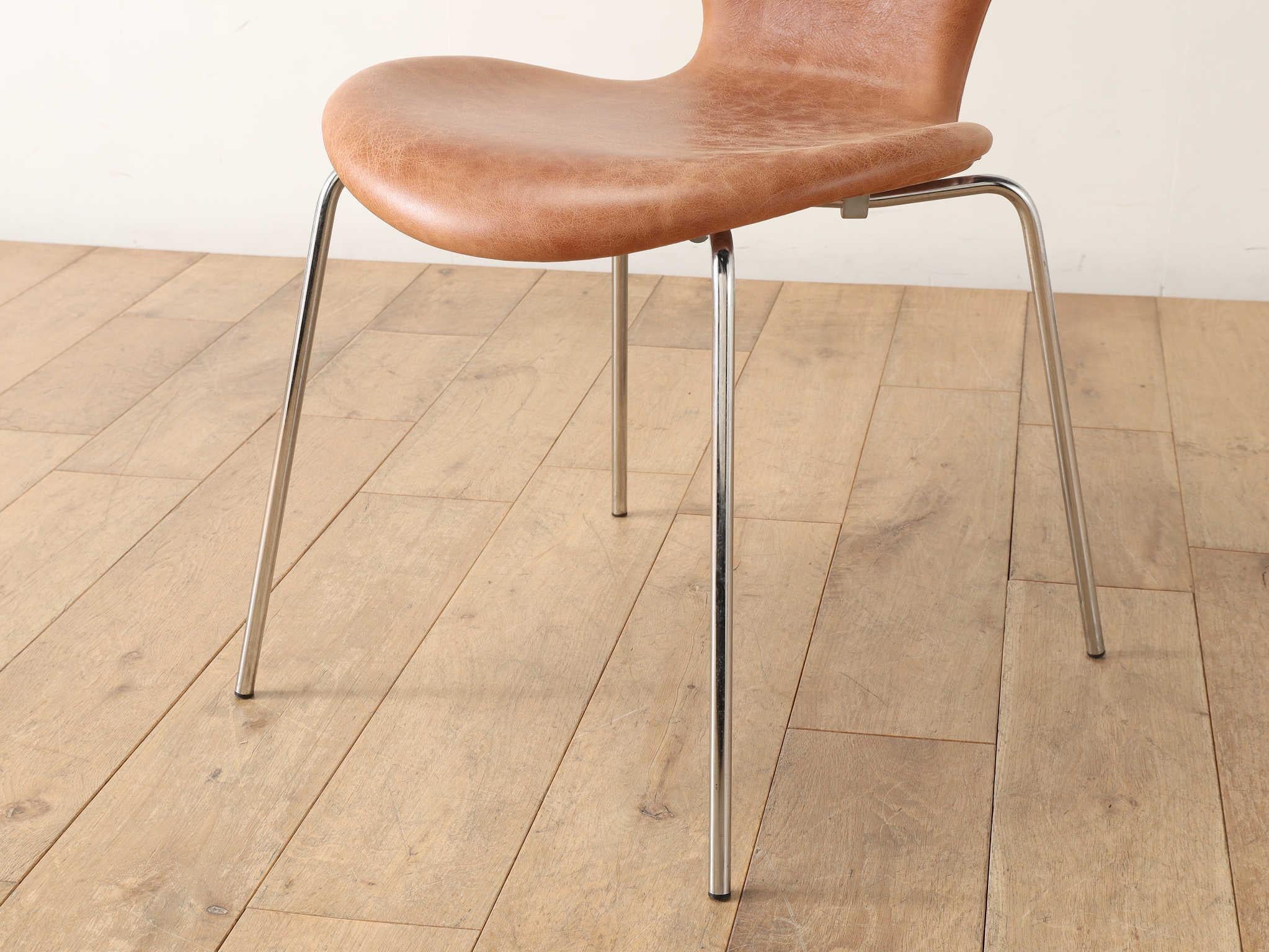 Arne Jacobsen Sieben Stuhl aus Leder FH3107 im Angebot 5