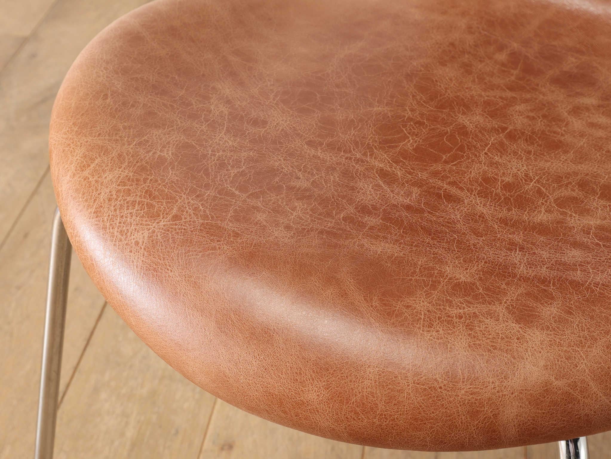 Arne Jacobsen Sieben Stuhl aus Leder FH3107 im Angebot 2