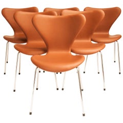 Esszimmerstühle „Modell 3107“ der Serie 7 von Arne Jacobsen:: Sechserset