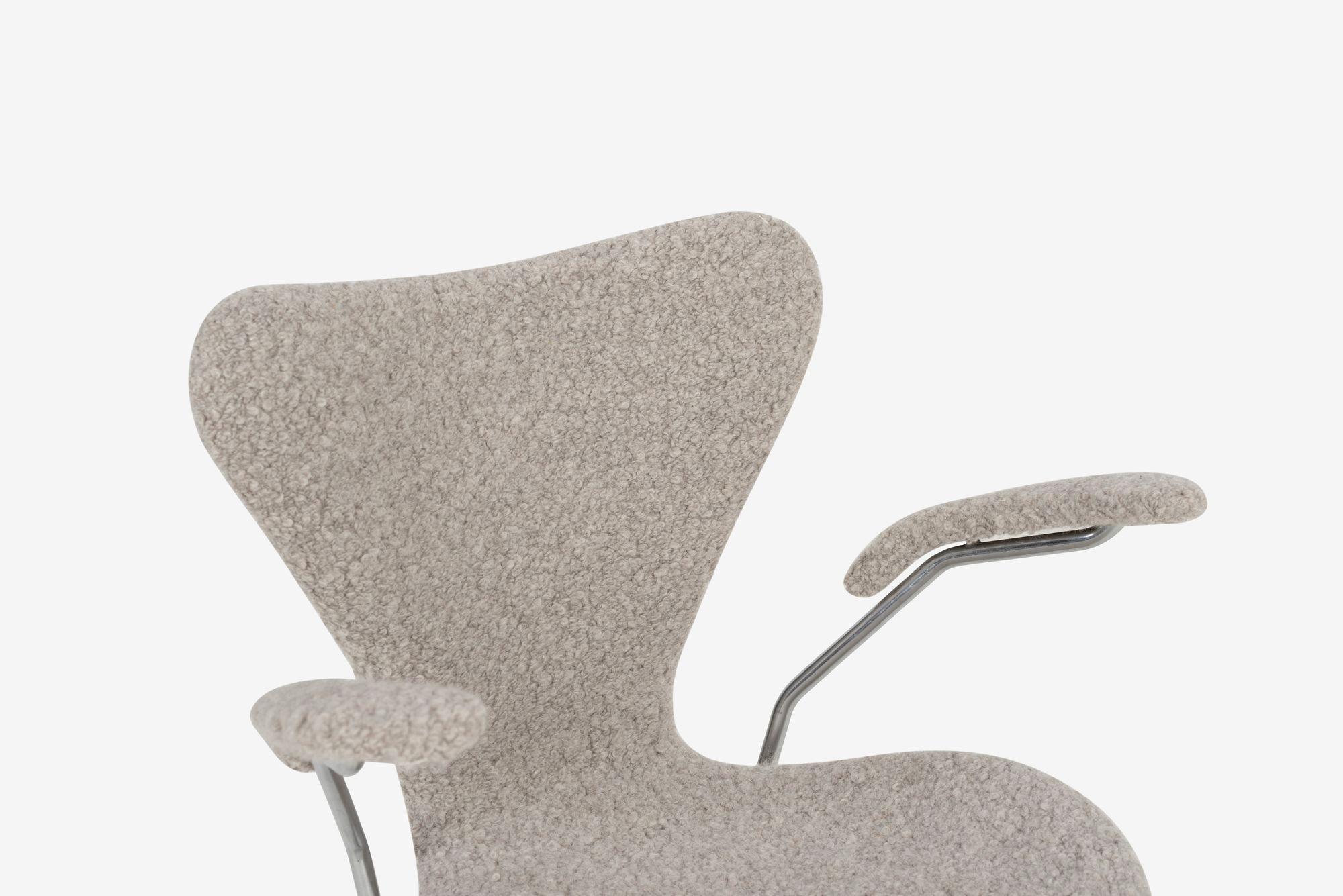 Arne Jacobsen Siebener-Schreibtischstuhl, Modell 3117 im Angebot 2