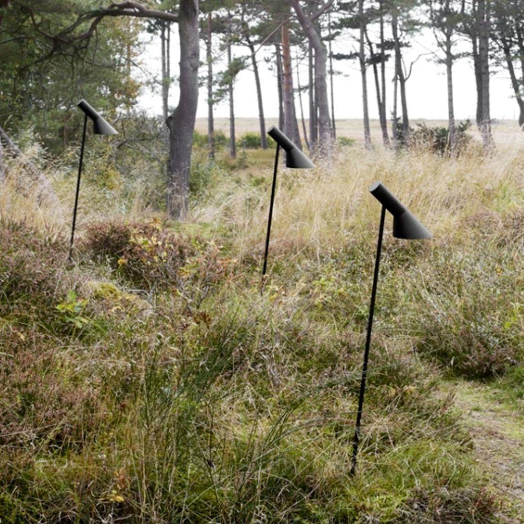 Contemporary Arne Jacobsen Short 'AJ Garden' Bollard in Black With Spike for Louis Poulsen For Sale
