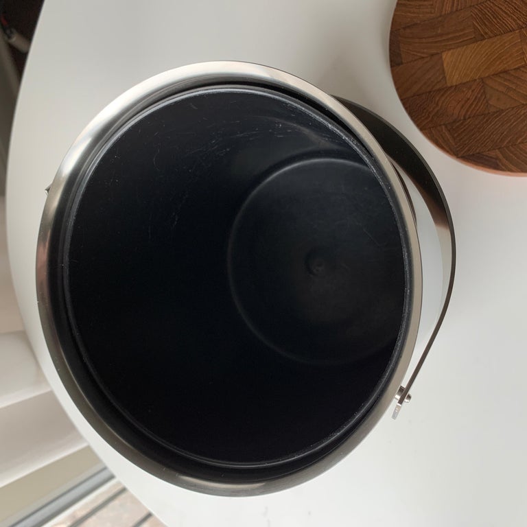 Arne Jacobsen Stelton Wine Cooler / Ice Bucket with Ice Tong For Sale at 1stDibs