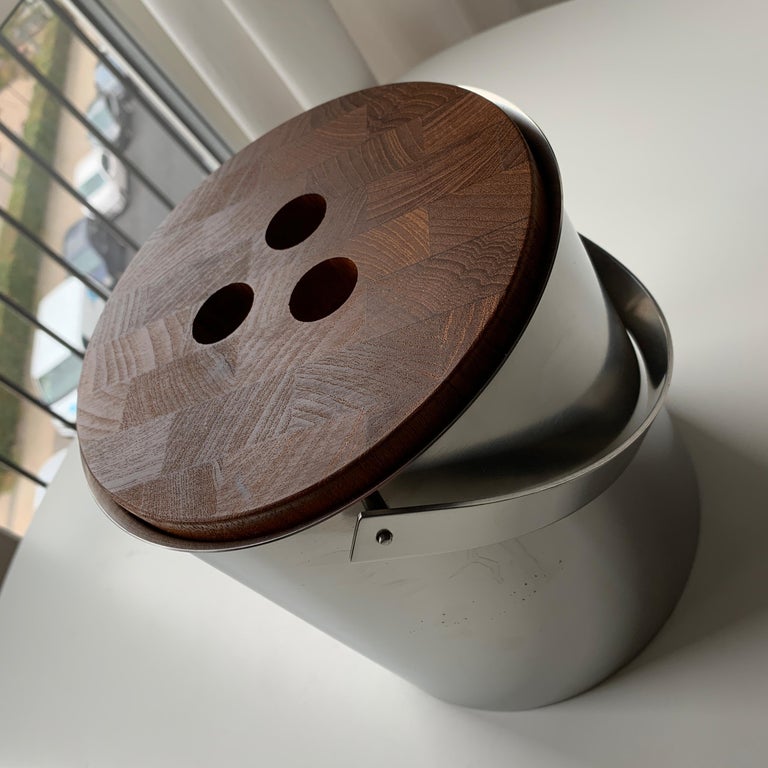 Arne Jacobsen Stelton Wine Cooler / Ice Bucket with Ice Tong For Sale at 1stDibs