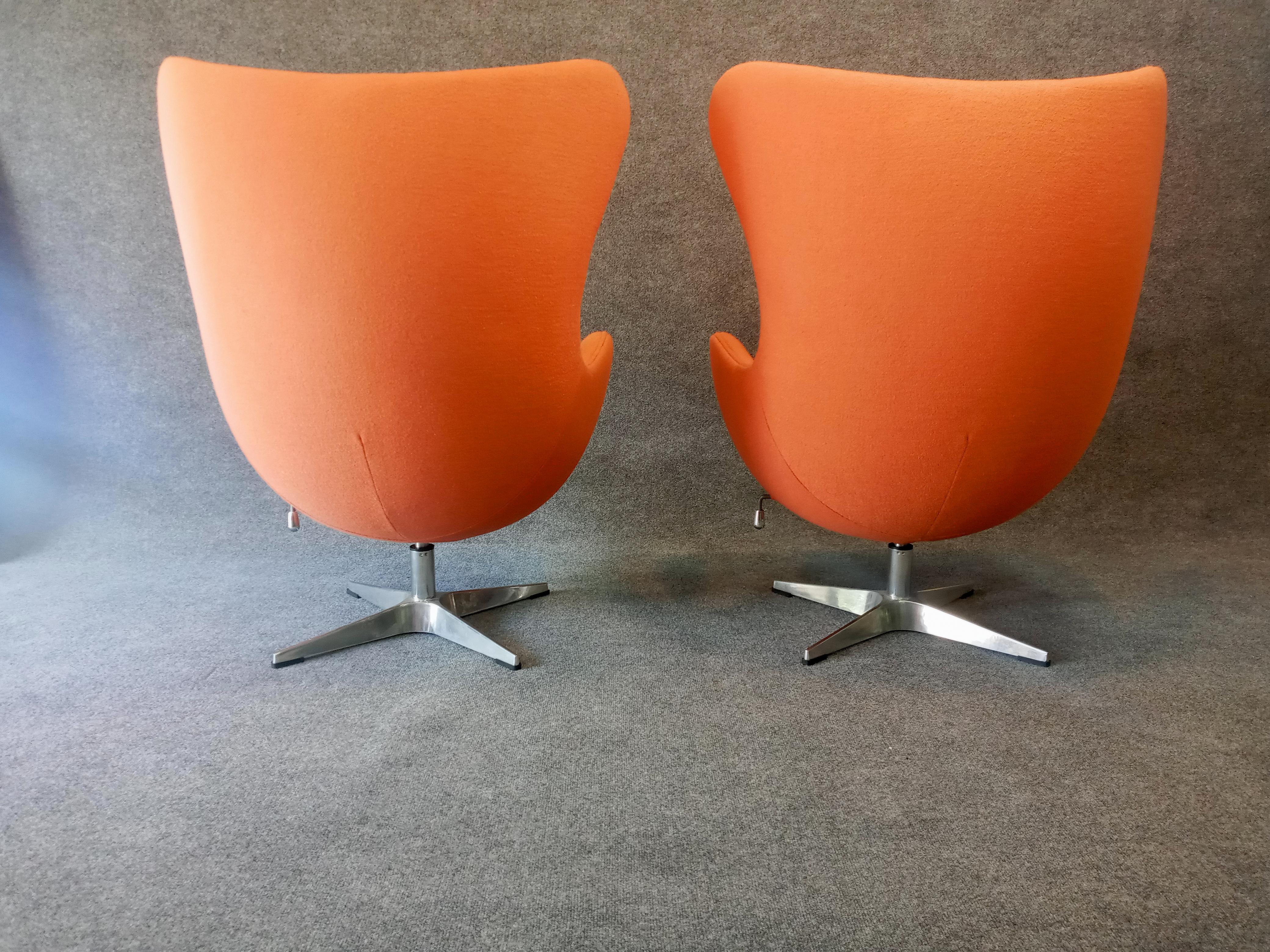 Unknown Arne Jacobsen Style, Pair of Tilt & Swivel Egg Chairs