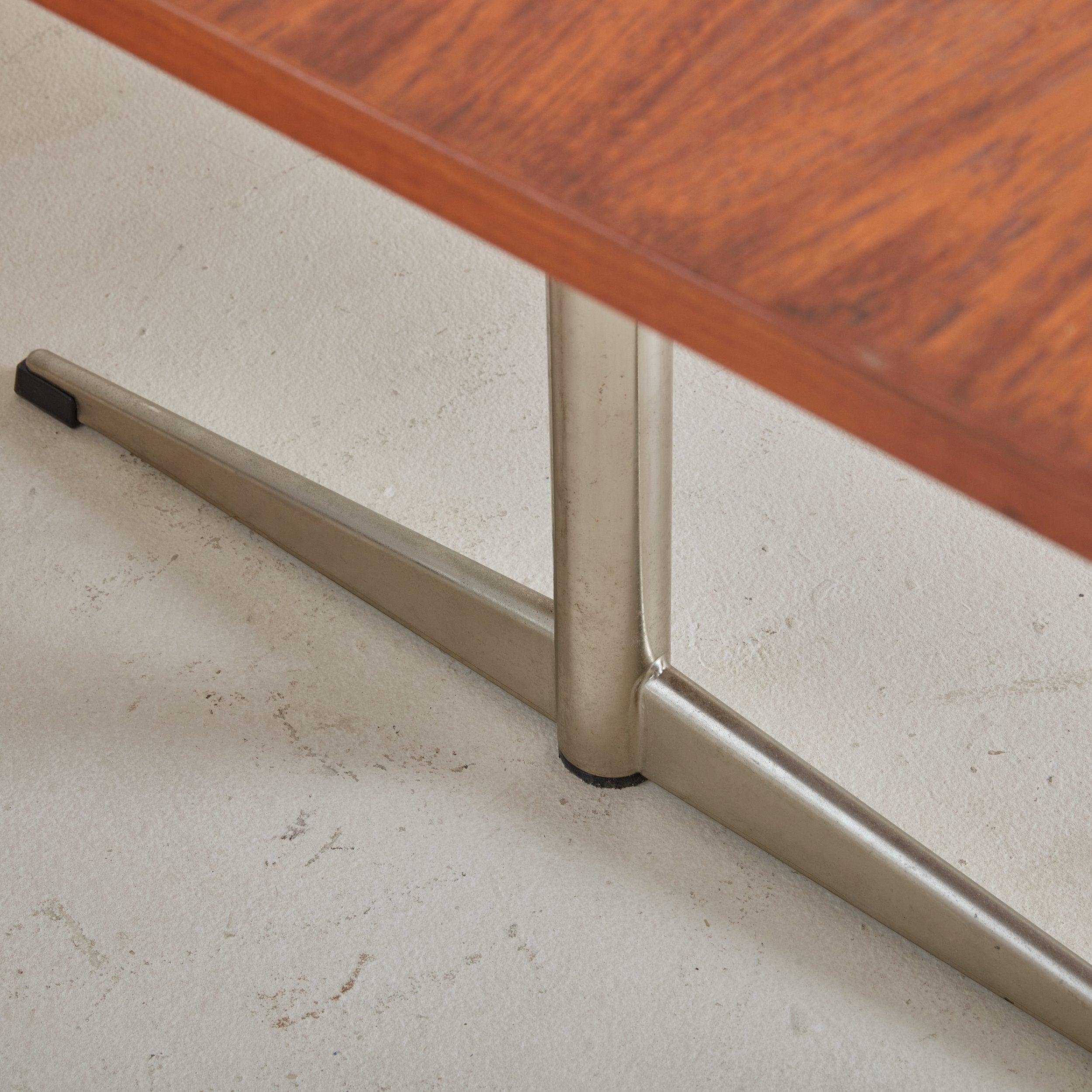 Chrome Table basse rectangulaire en chrome et Wood de style Arne Jacobsen, Danemark en vente