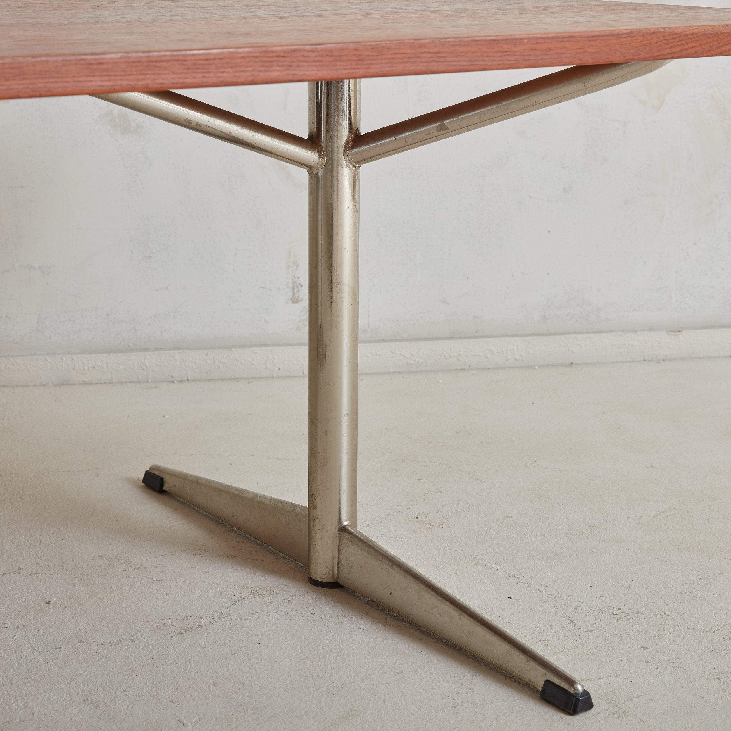 Table basse rectangulaire en chrome et Wood de style Arne Jacobsen, Danemark en vente 1