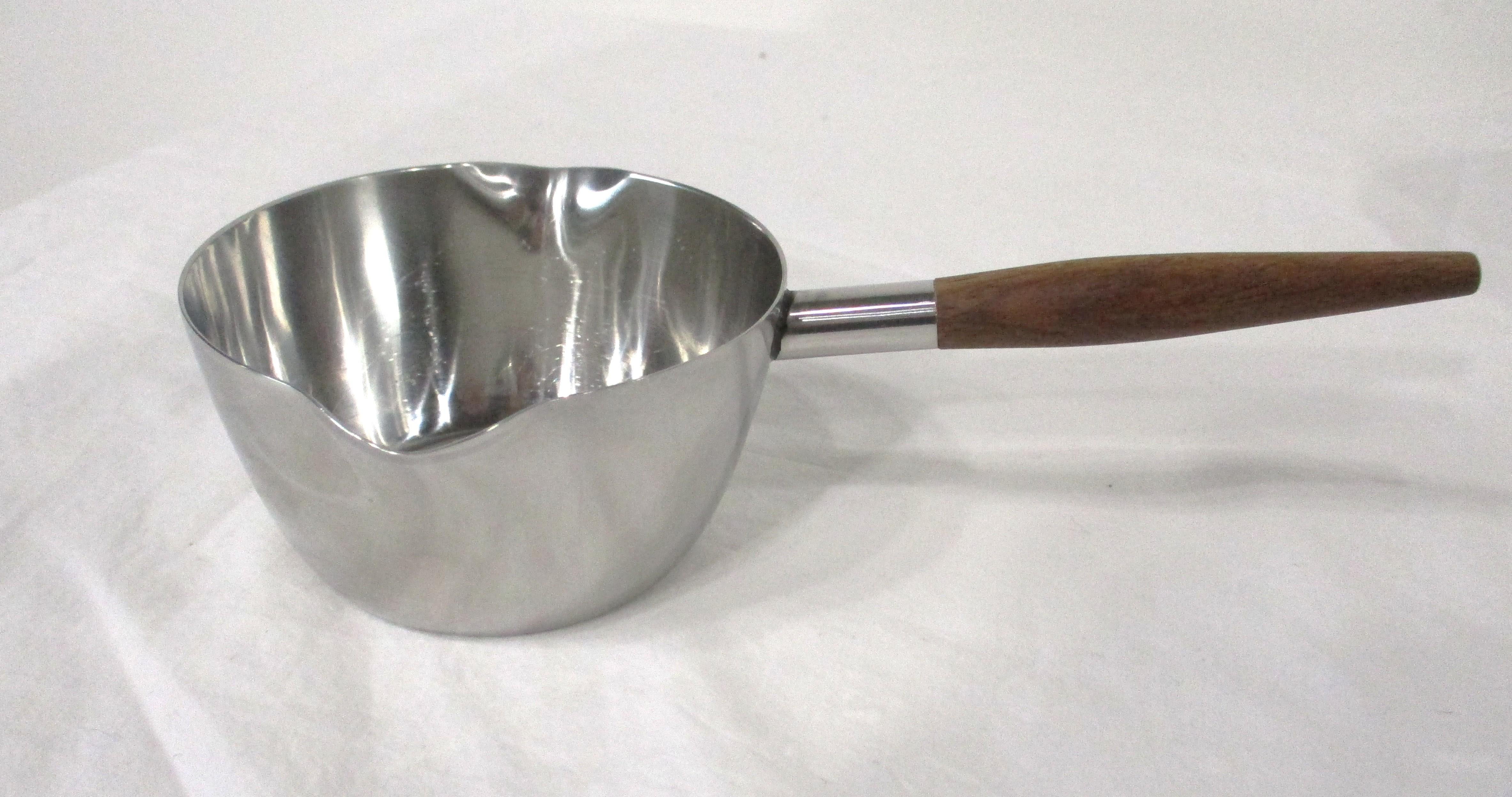 20ième siècle Arne Jacobsen Styled Stainless Teak Sauce - Butter- Gravy 3pc. Set Dana Denmark en vente