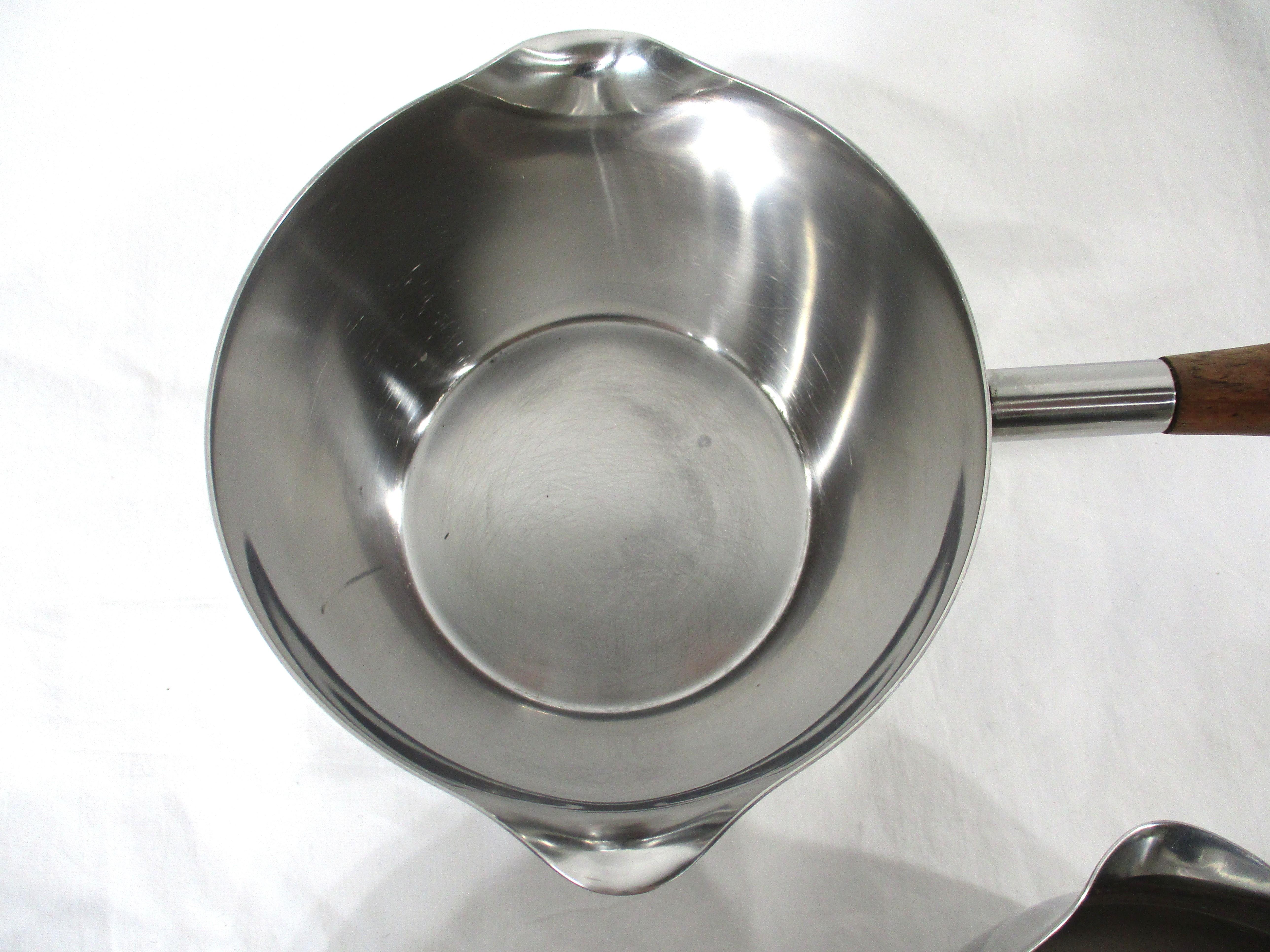Acier inoxydable Arne Jacobsen Styled Stainless Teak Sauce - Butter- Gravy 3pc. Set Dana Denmark en vente