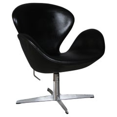 Arne Jacobsen Swan, 1973