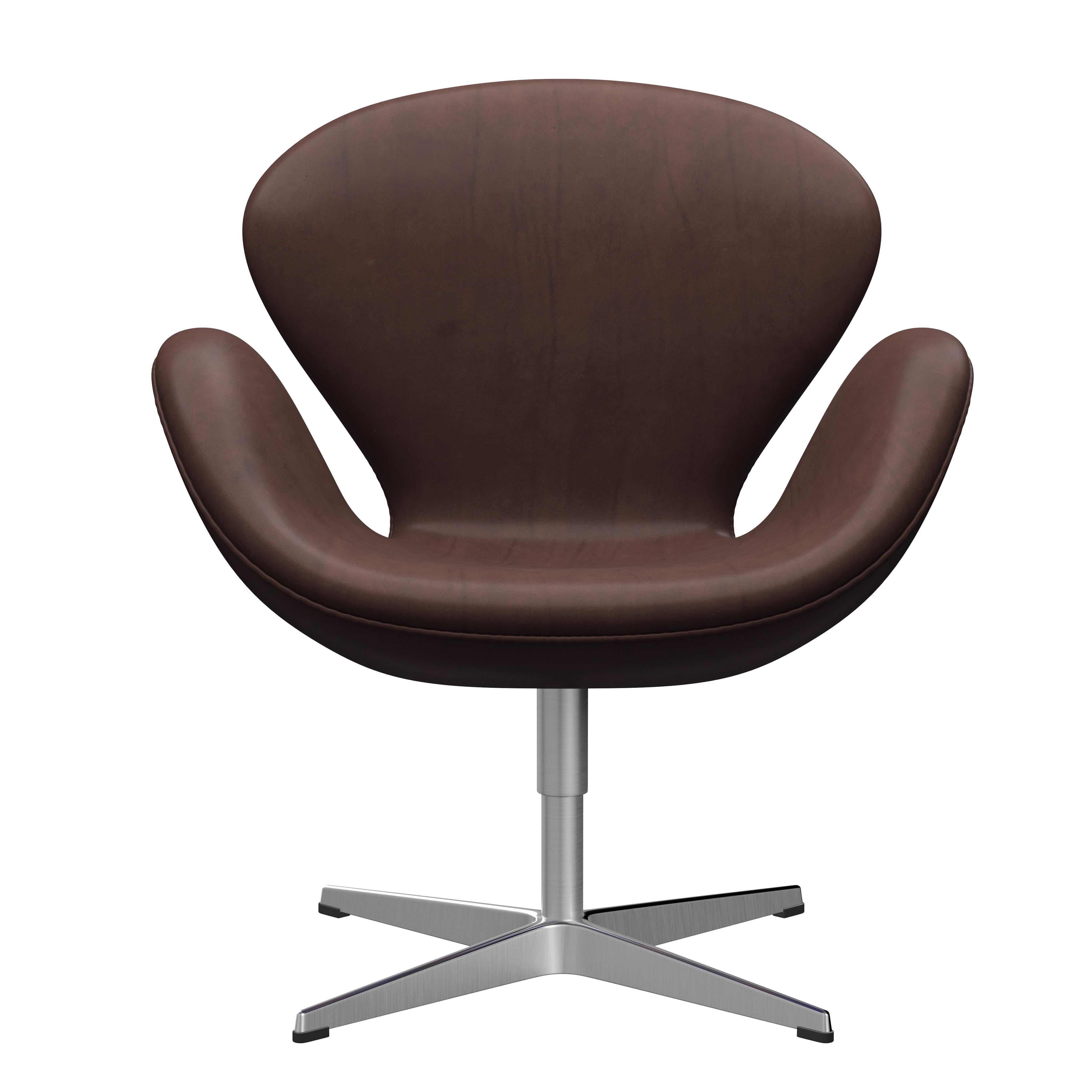 Arne Jacobsen 'Swan' Chair for Fritz Hansen in Leather Upholstery (Cat. 5) For Sale 7