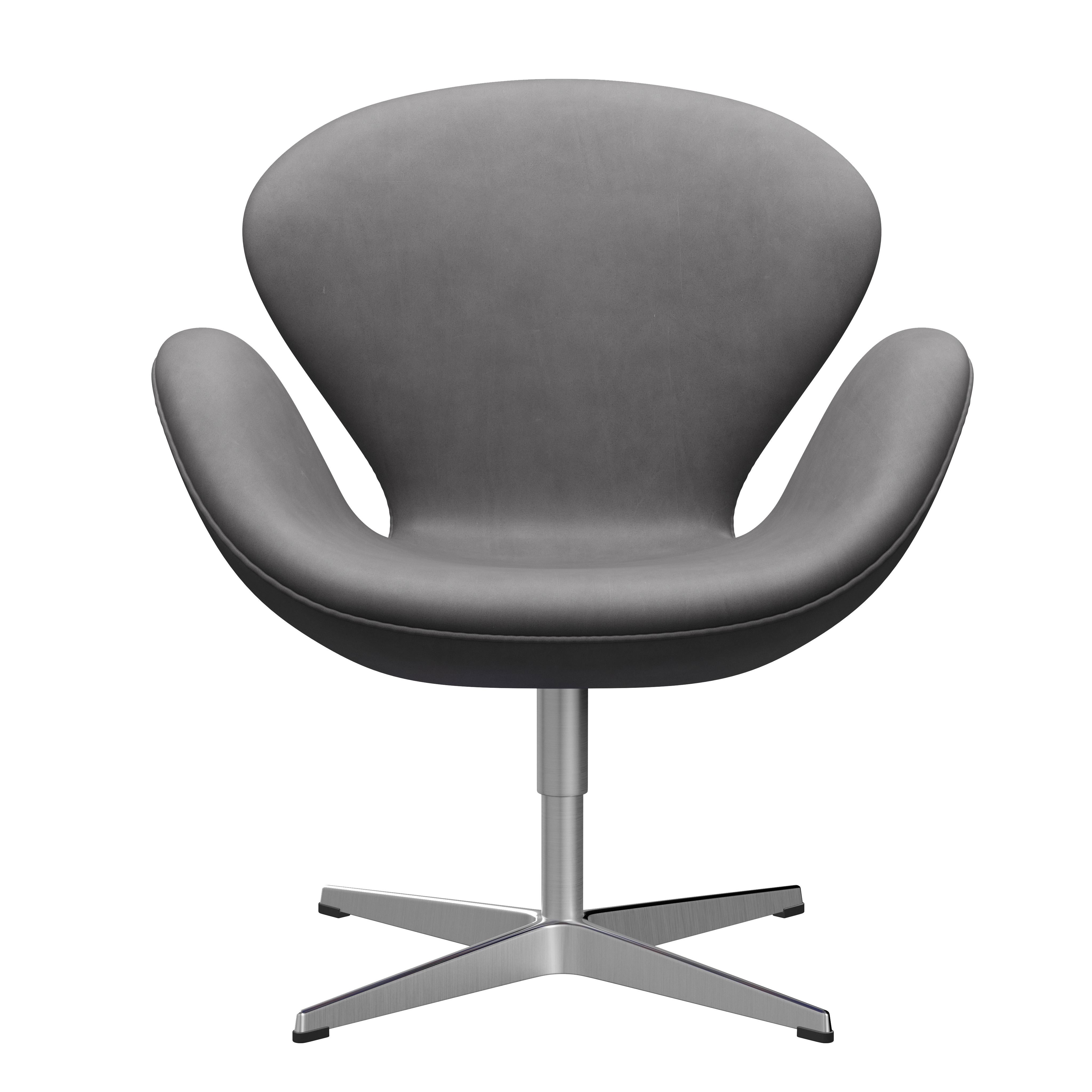 Arne Jacobsen 'Swan' Chair for Fritz Hansen in Leather Upholstery (Cat. 5) For Sale 8