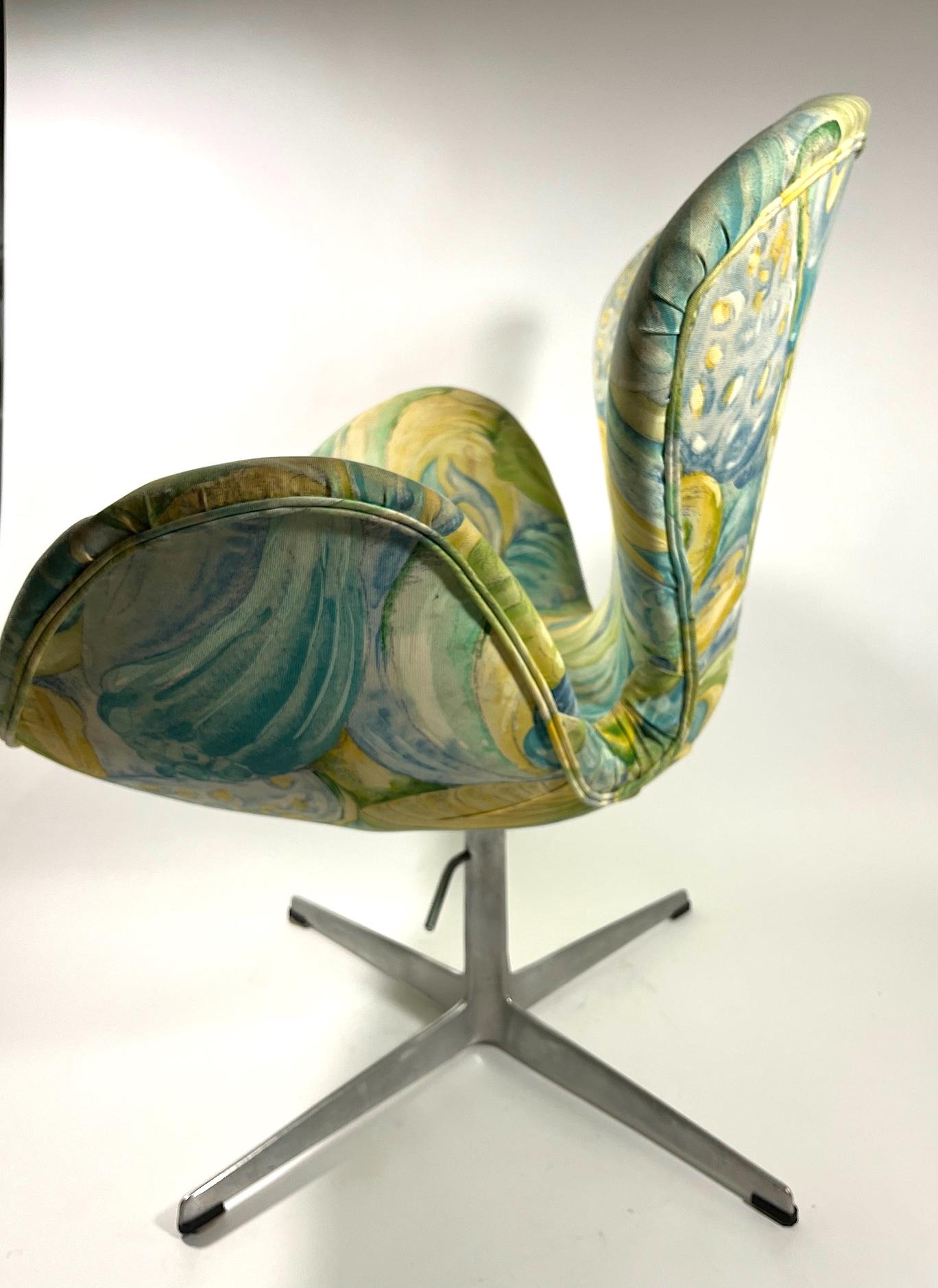 Arne Jacobsen Schwan Stuhl (Dänisch) im Angebot