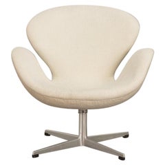 Arne Jacobsen Swan Chair