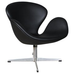 Arne Jacobsen Swan Chair