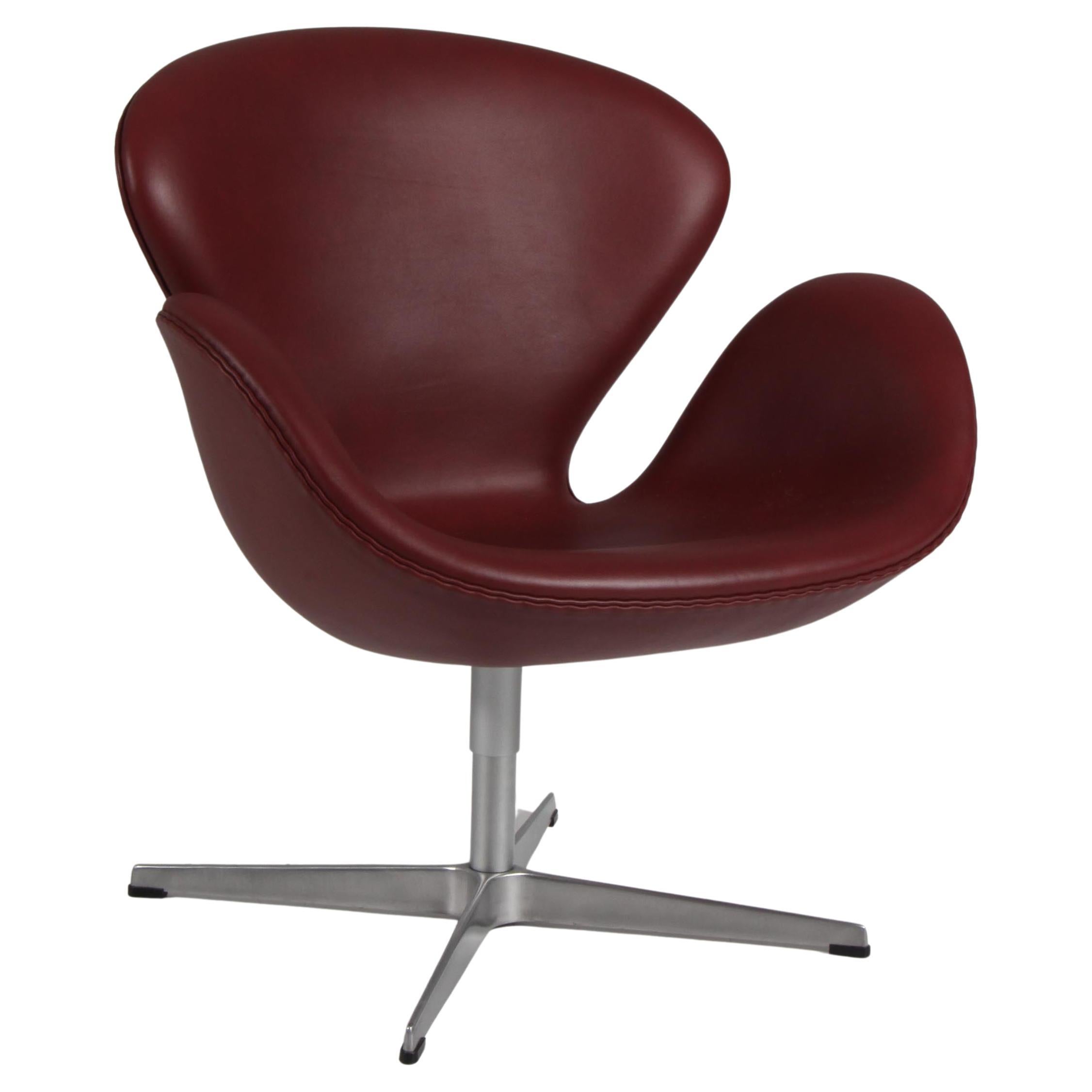 Arne Jacobsen Swan Chair