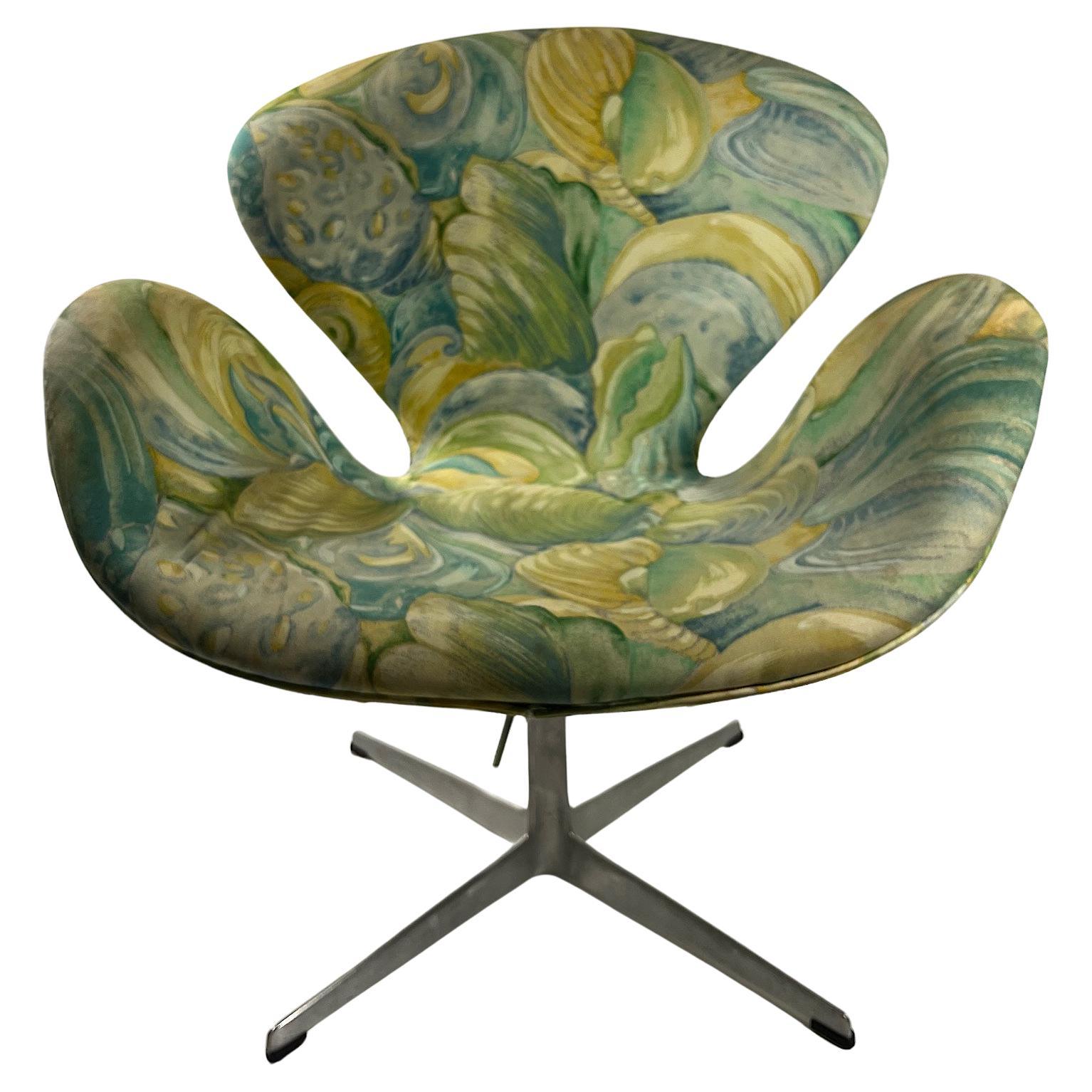 Arne Jacobsen Schwan Stuhl im Angebot