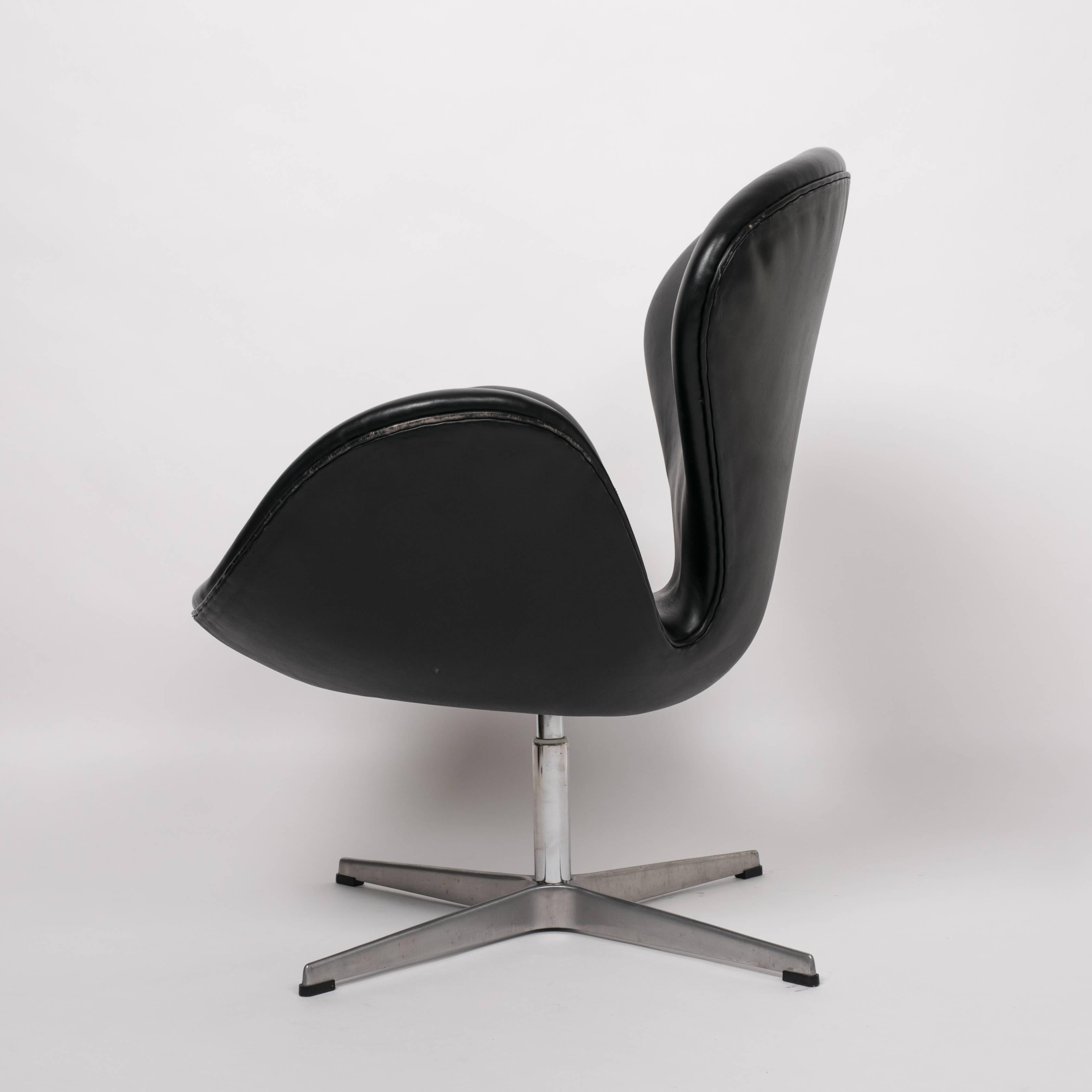 Danish Arne Jacobsen Swan Chair in Black Leather