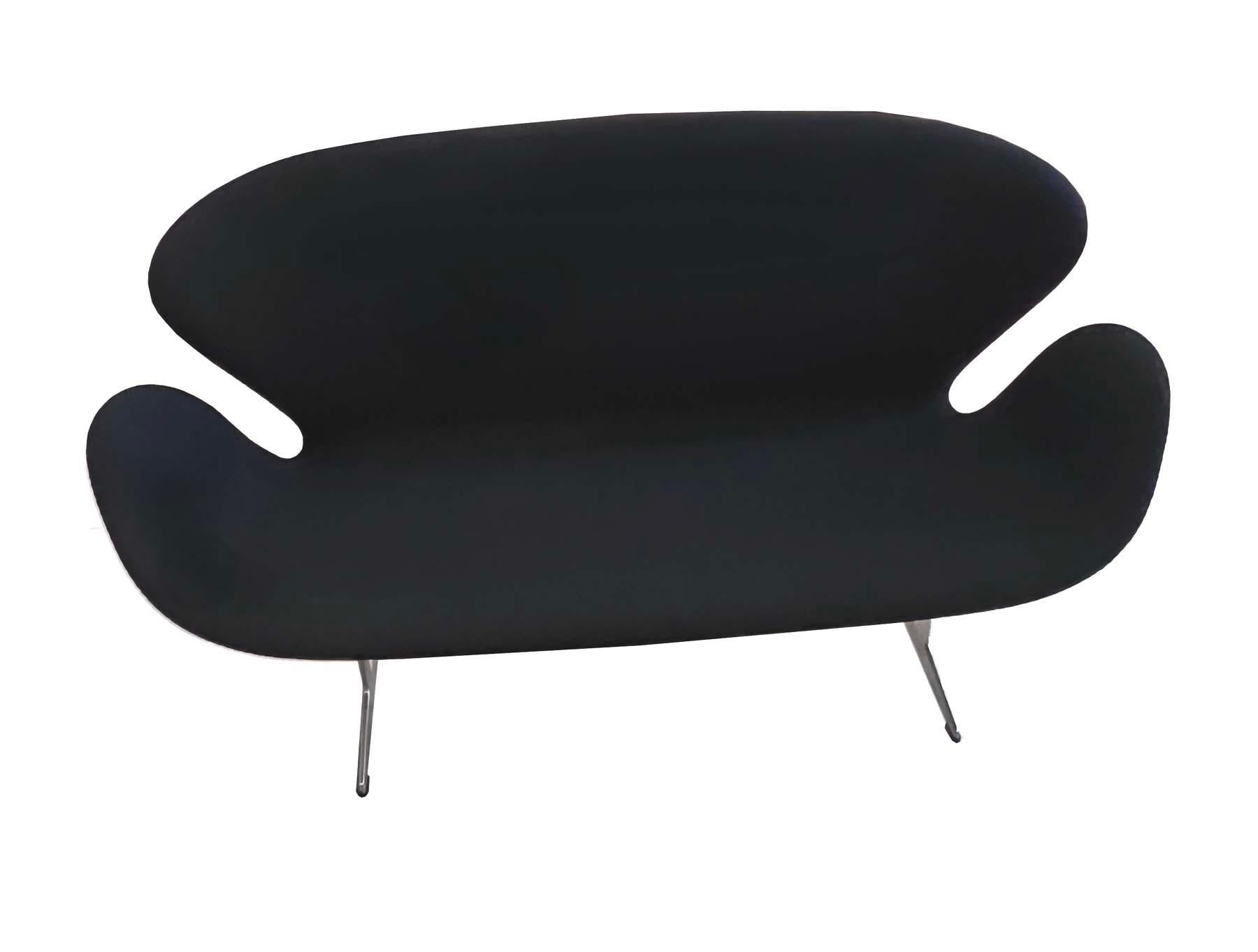 Arne Jacobsen 'Swan' Sofa for Fritz Hansen For Sale 2