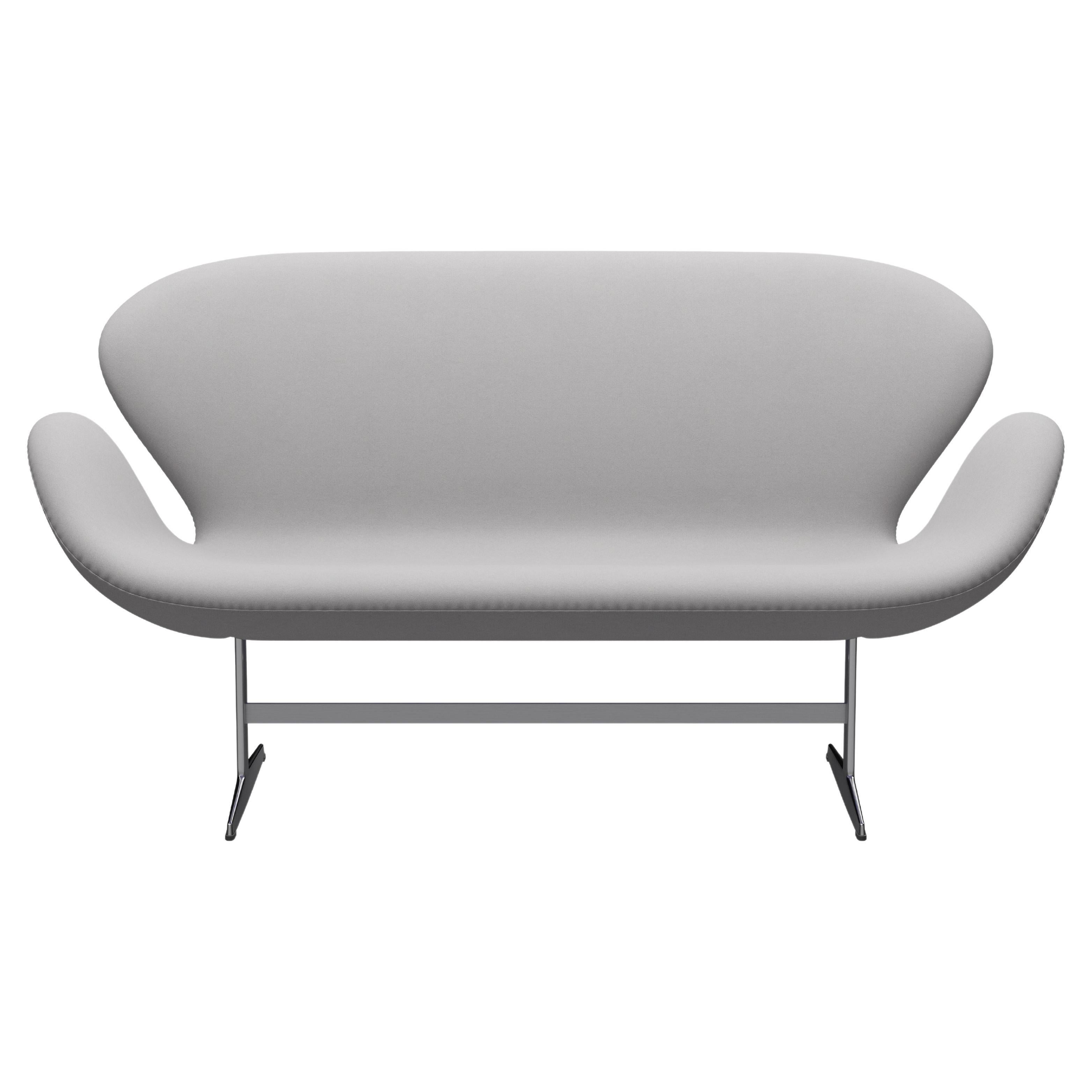 Arne Jacobsen 'Swan' Sofa for Fritz Hansen in Fabric Upholstery (Cat. 3) For Sale