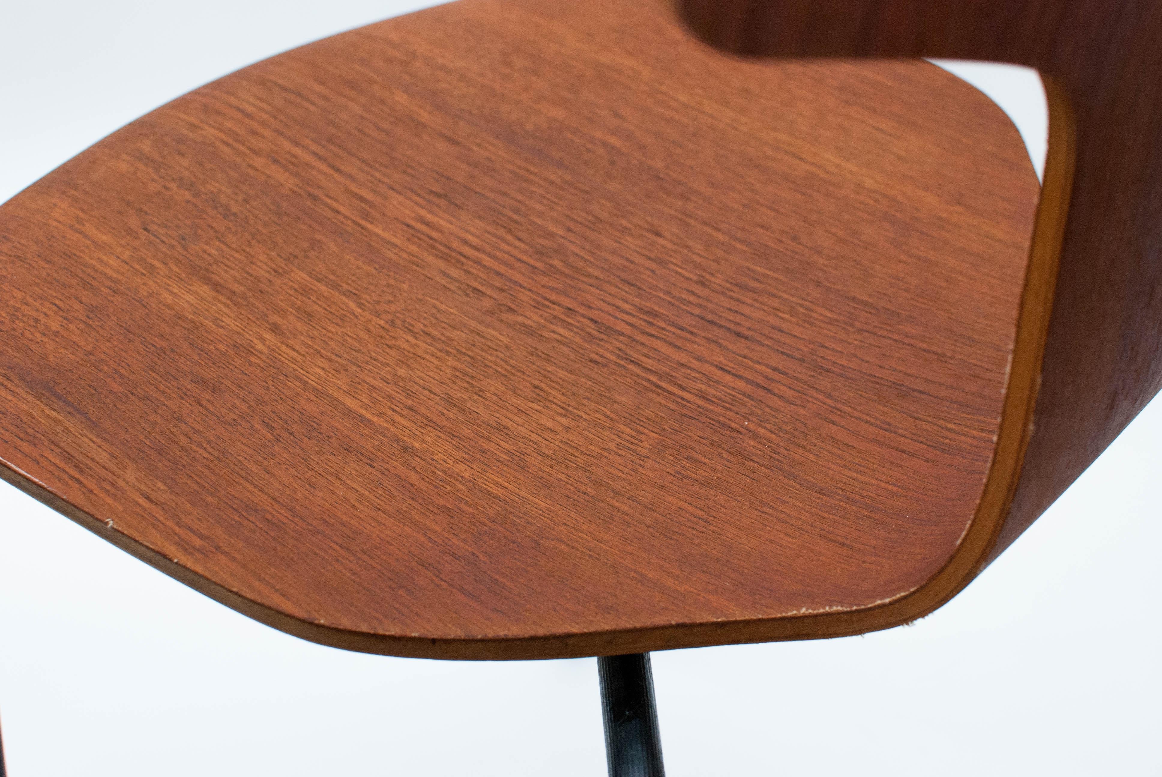 Mid-Century Modern Arne Jacobsen T-chair 3103 for Fritz Hansen