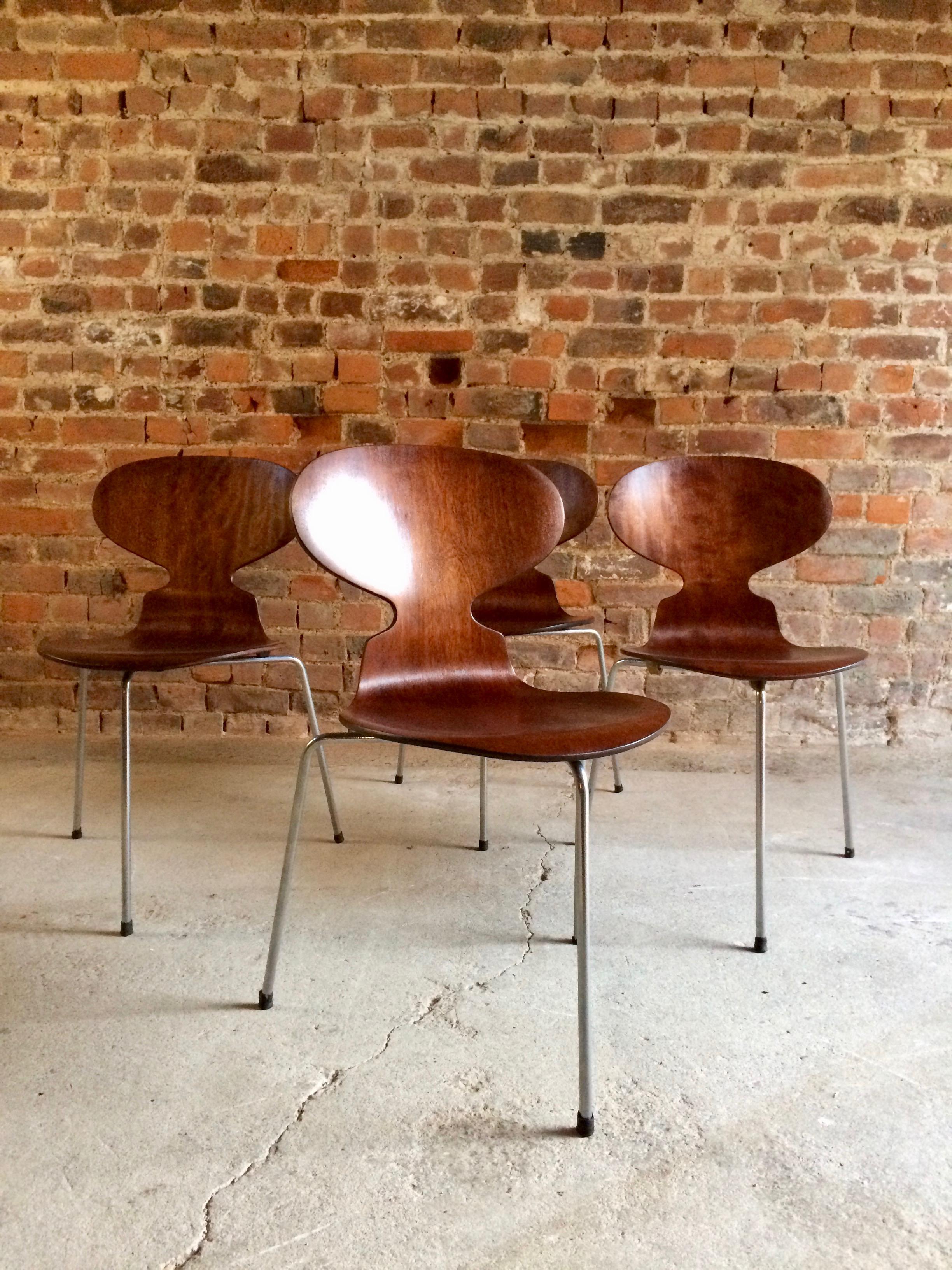 Mid-Century Modern Arne Jacobsen Table and Four Ant Chairs Danish 1950s Midcentury Fritz Hansen