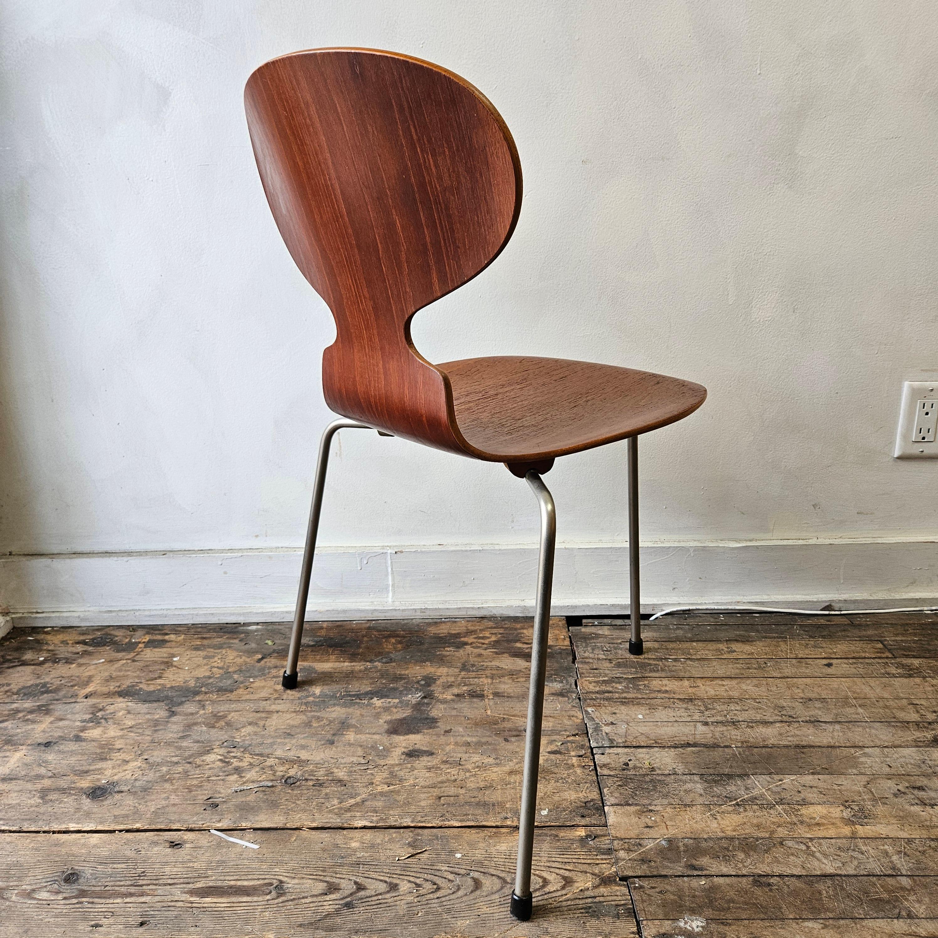 Arne Jacobsen Teak Ant Dining Chair for Fritz Hansen In Good Condition In Hamilton, Ontario