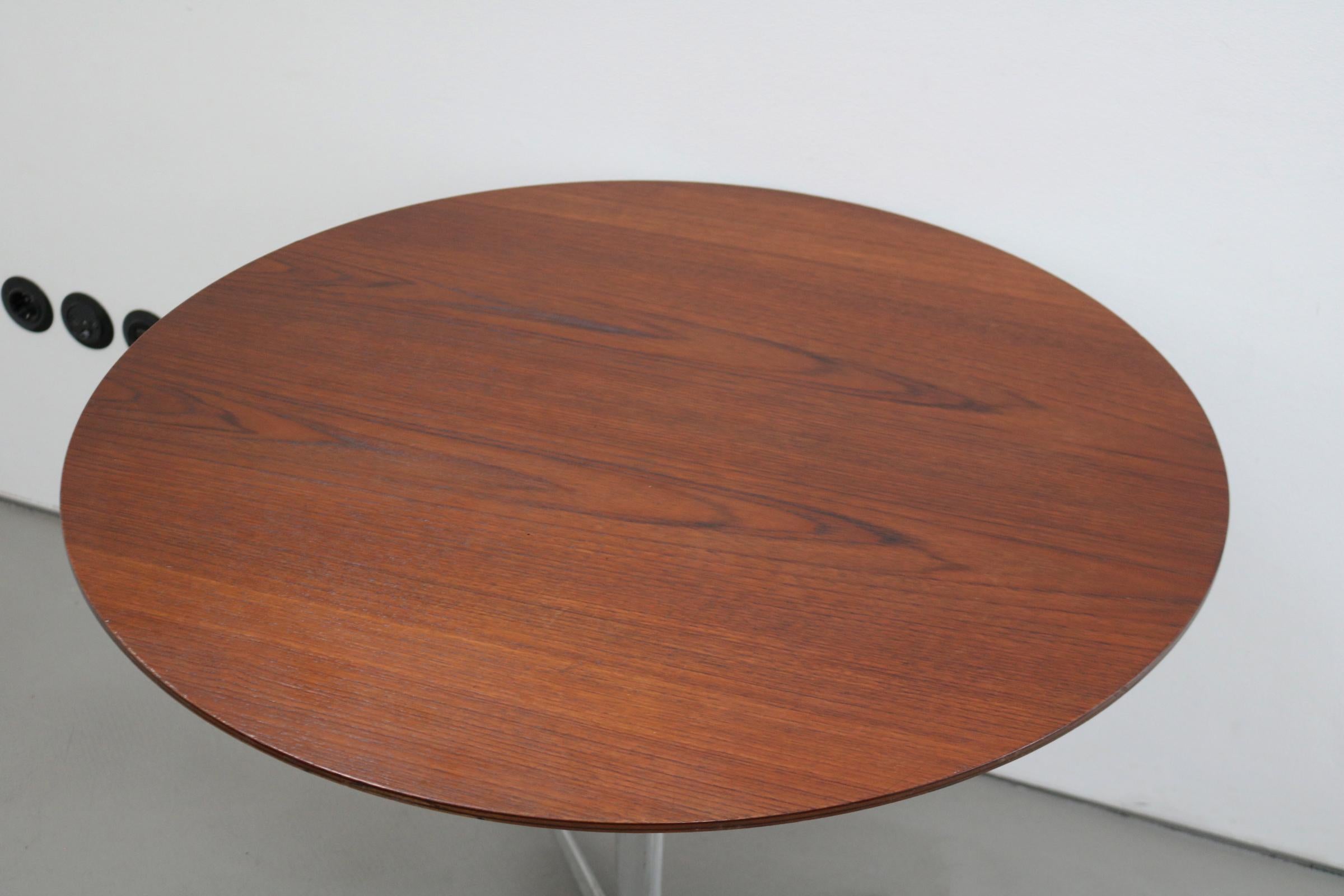Mid-Century Modern Arne Jacobsen Teak Coffee Table for Fritz Hansen, 1960s For Sale