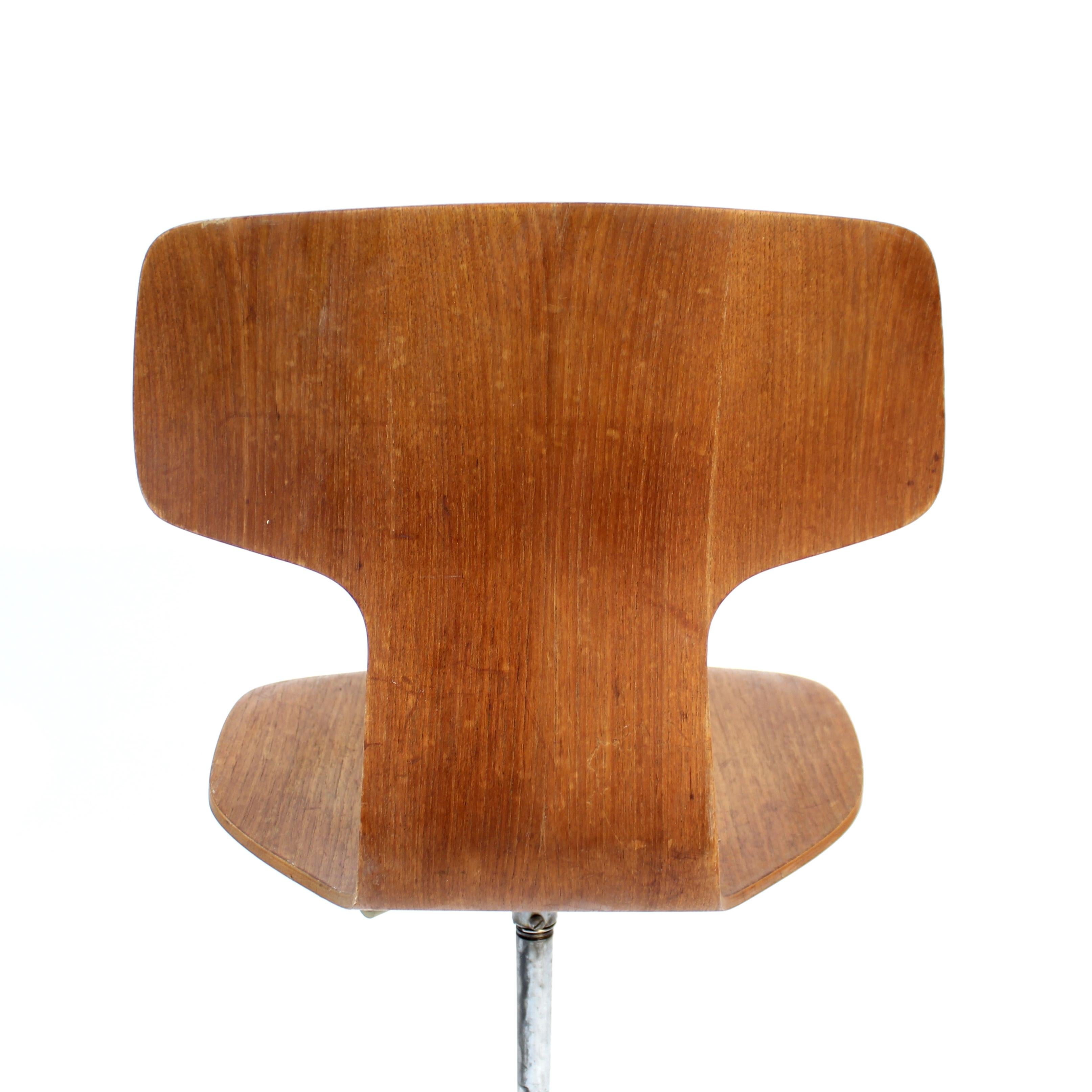 Arne Jacobsen, teak swivel desk chair 