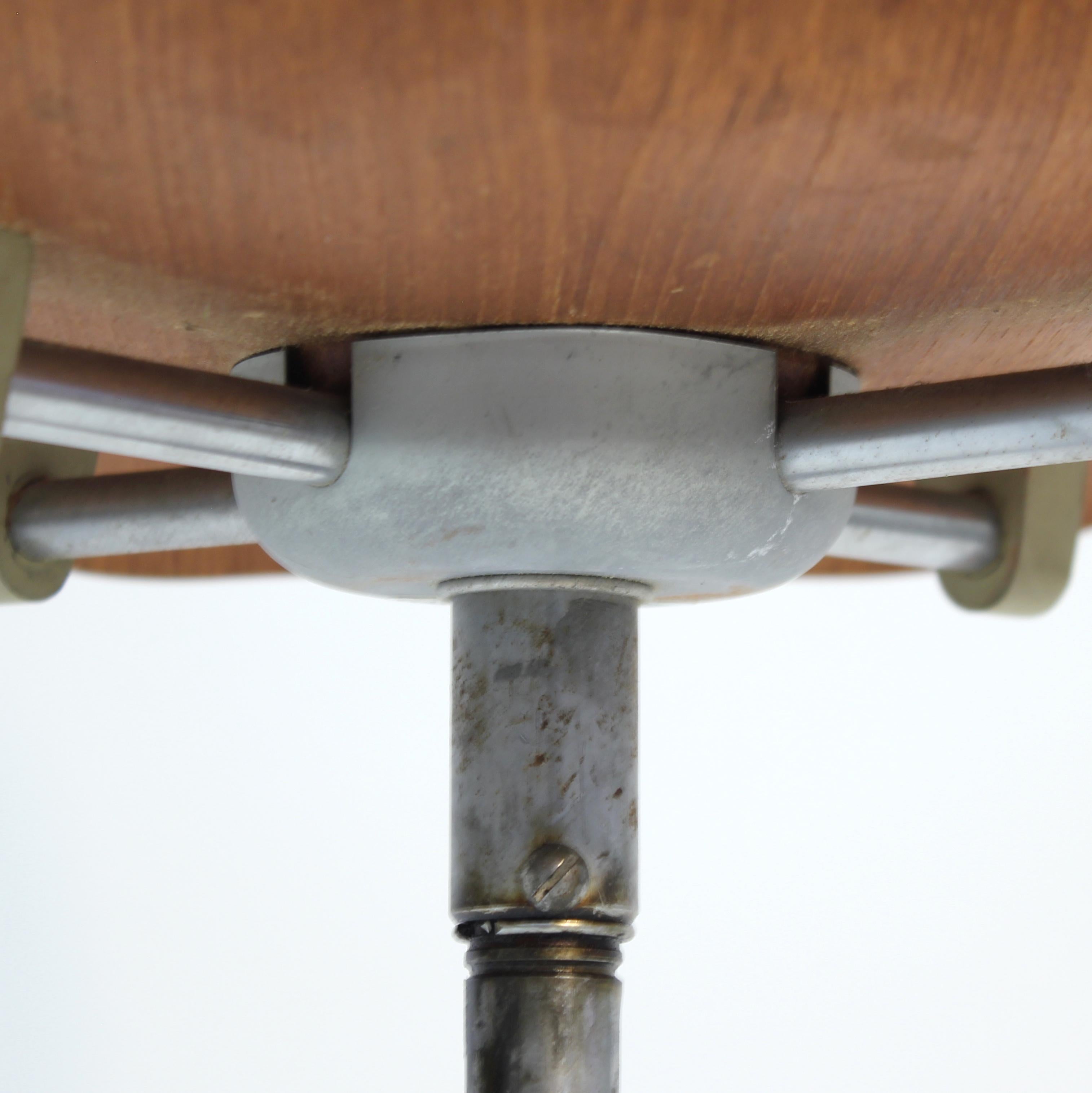 Arne Jacobsen, teak swivel desk chair 