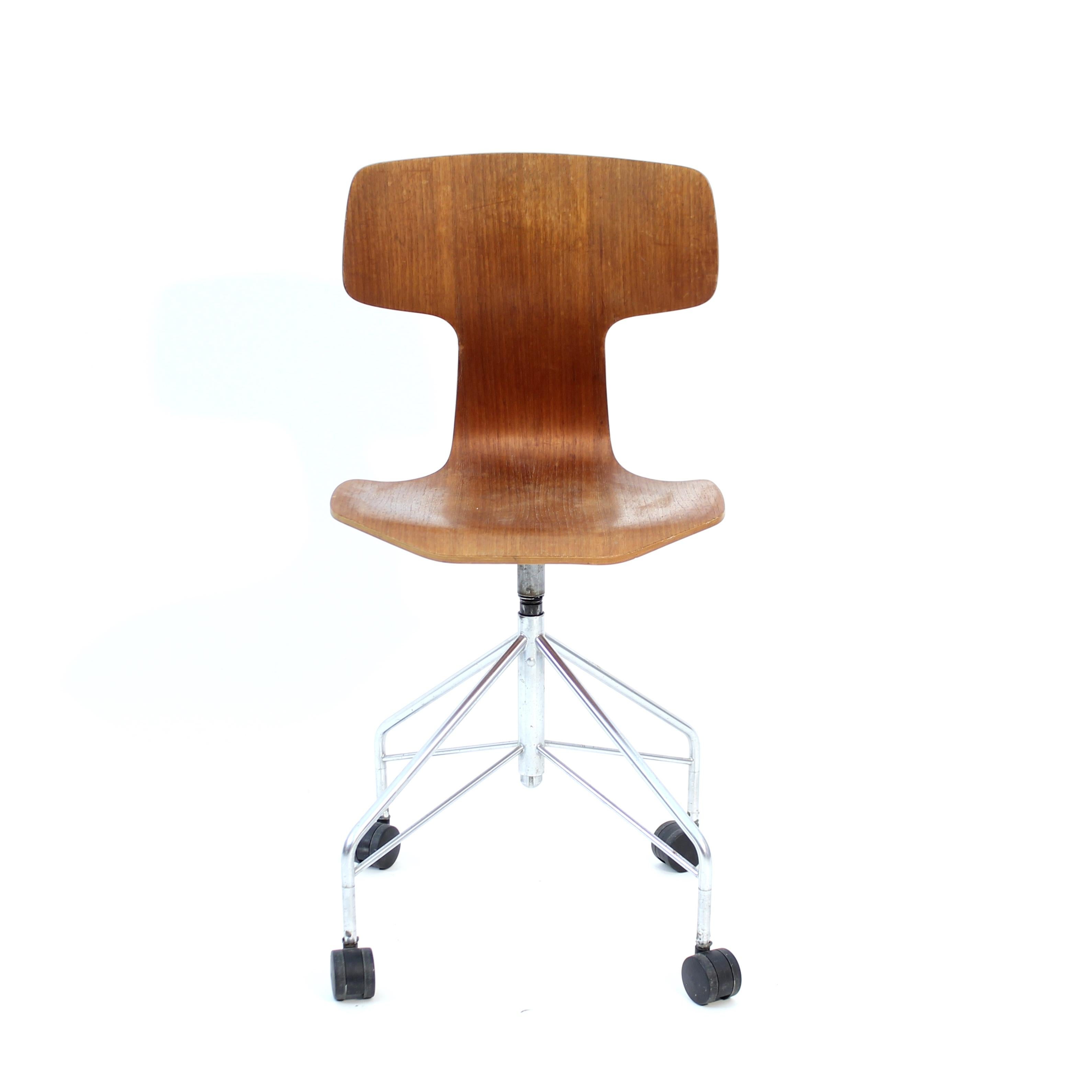 Danish Arne Jacobsen, teak swivel desk chair 