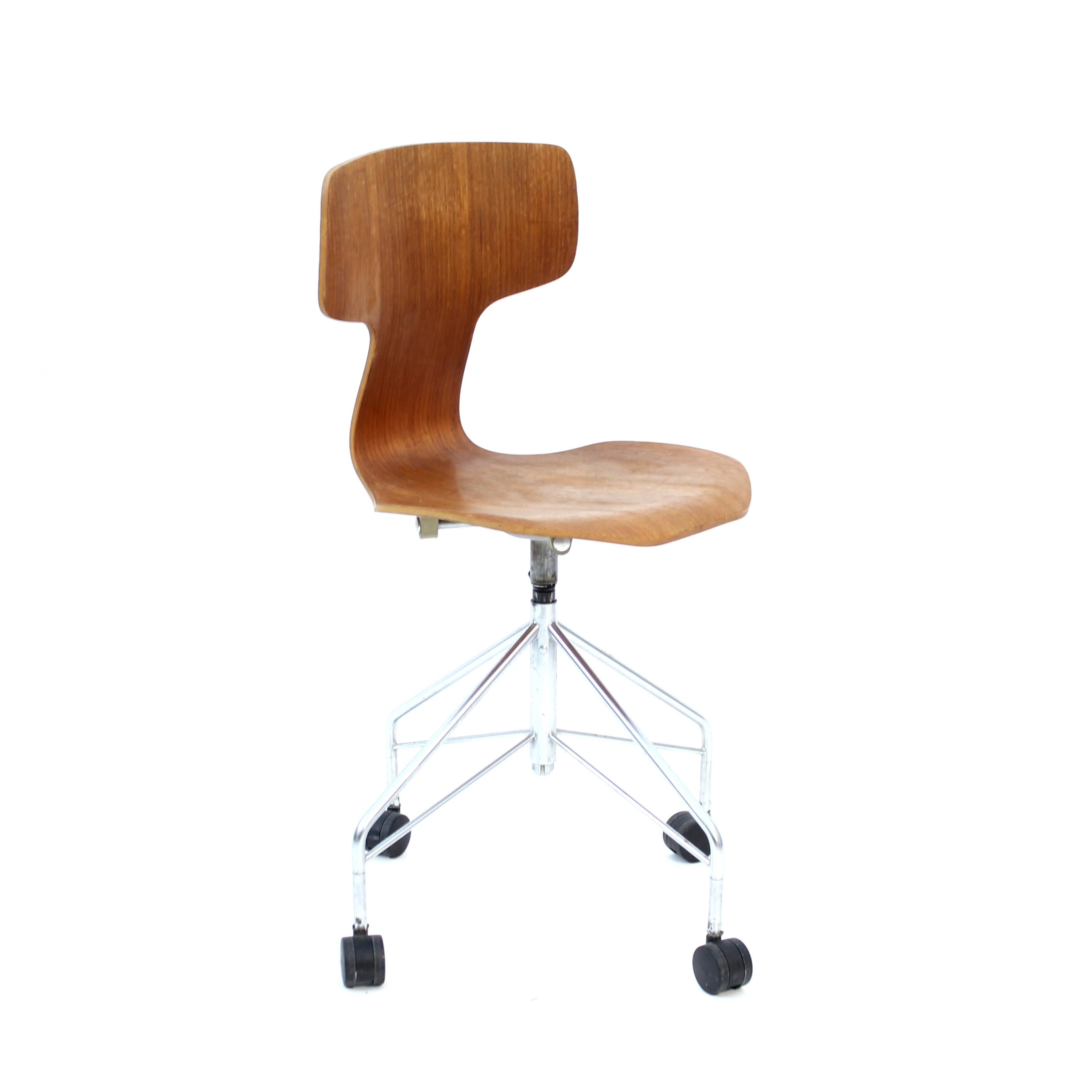 20th Century Arne Jacobsen, teak swivel desk chair 